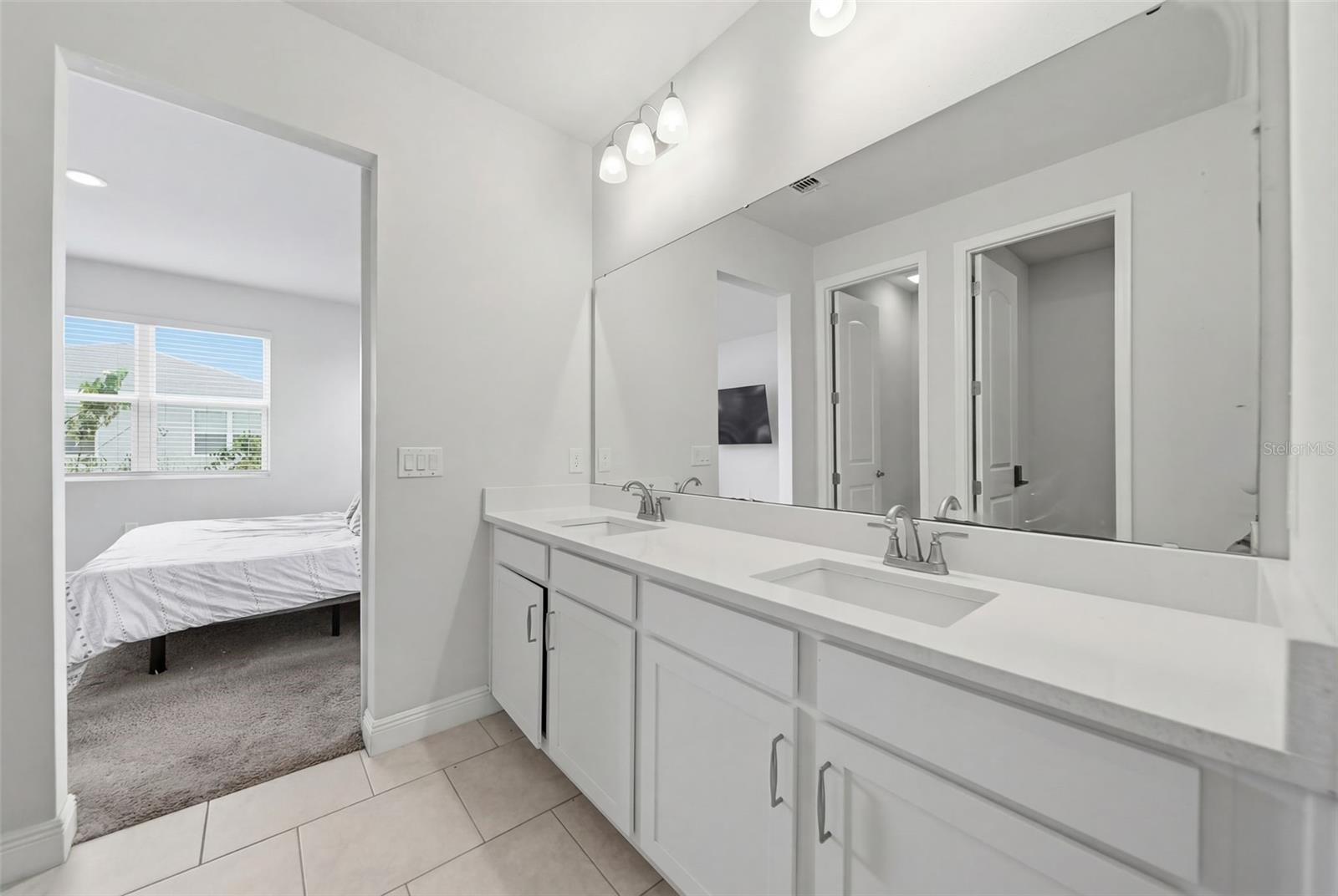 Image 25 of 31 For 1120 Mattie Pointe Boulevard