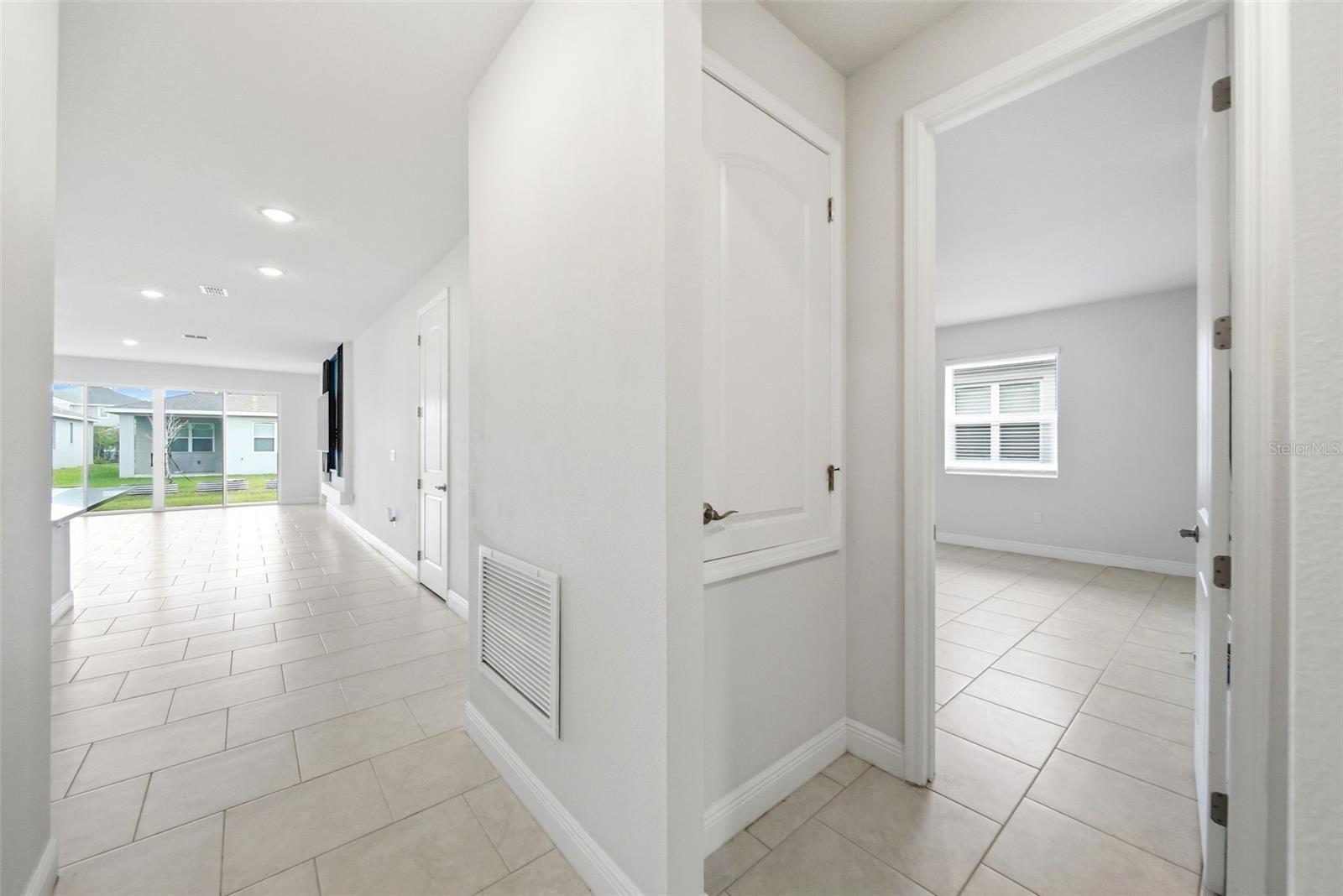 Image 9 of 31 For 1120 Mattie Pointe Boulevard