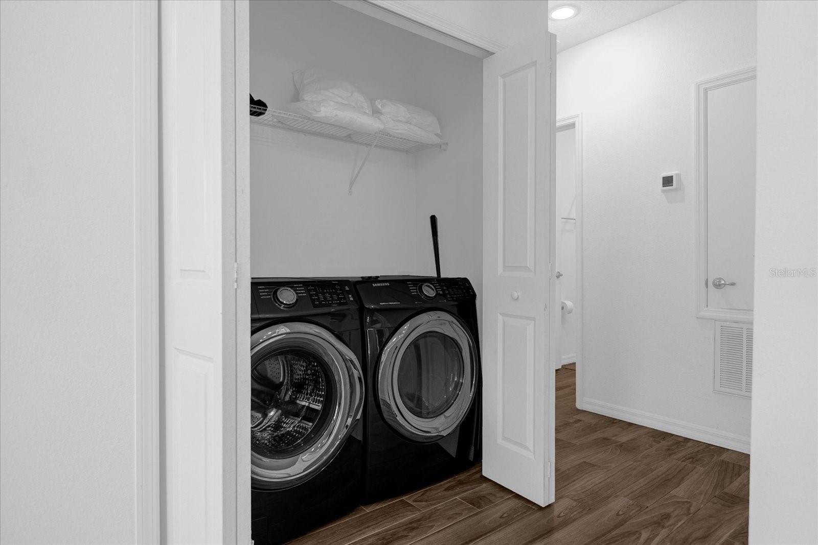 Image 16 of 17 For 97 Goldwyn Avenue