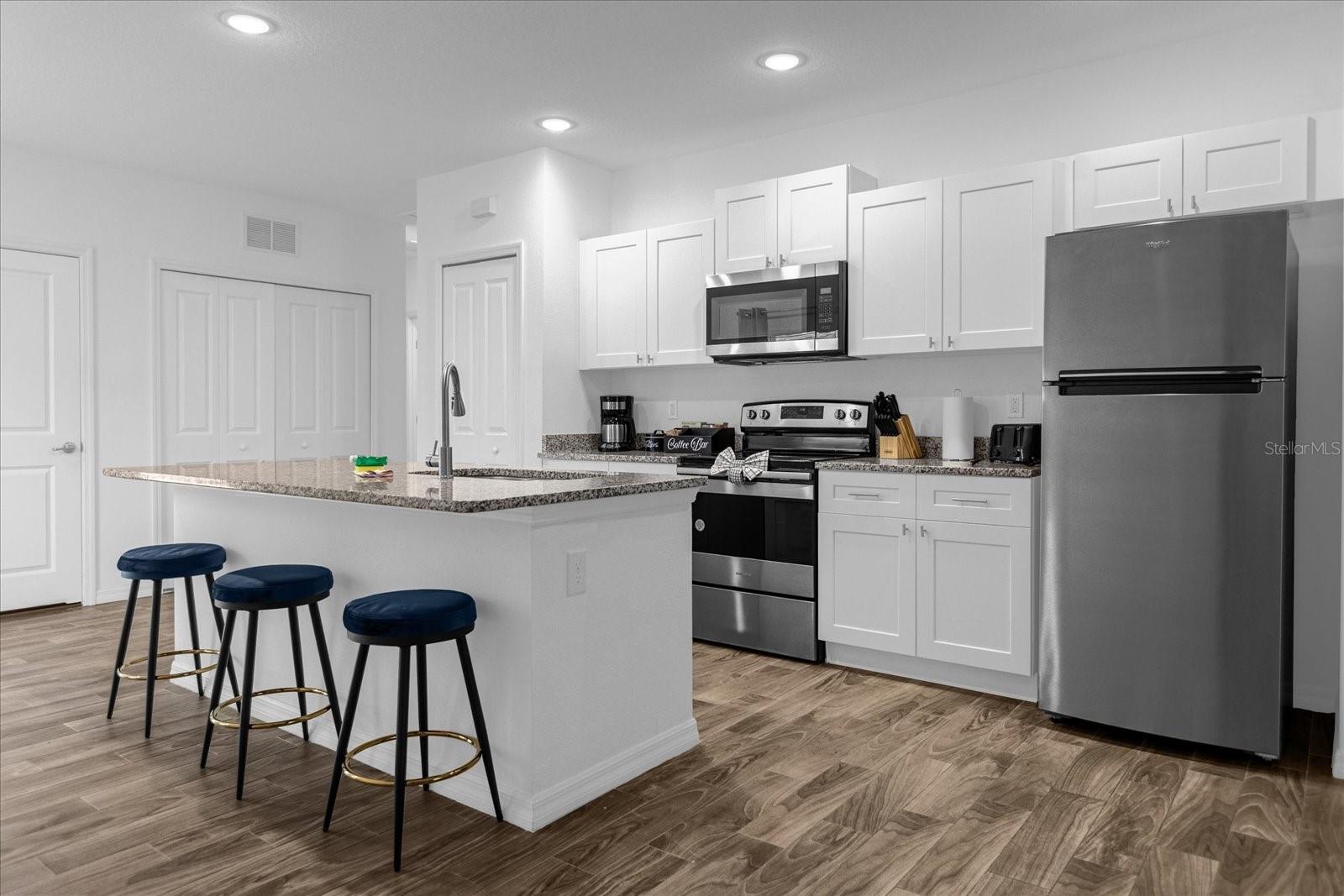 Image 4 of 17 For 97 Goldwyn Avenue