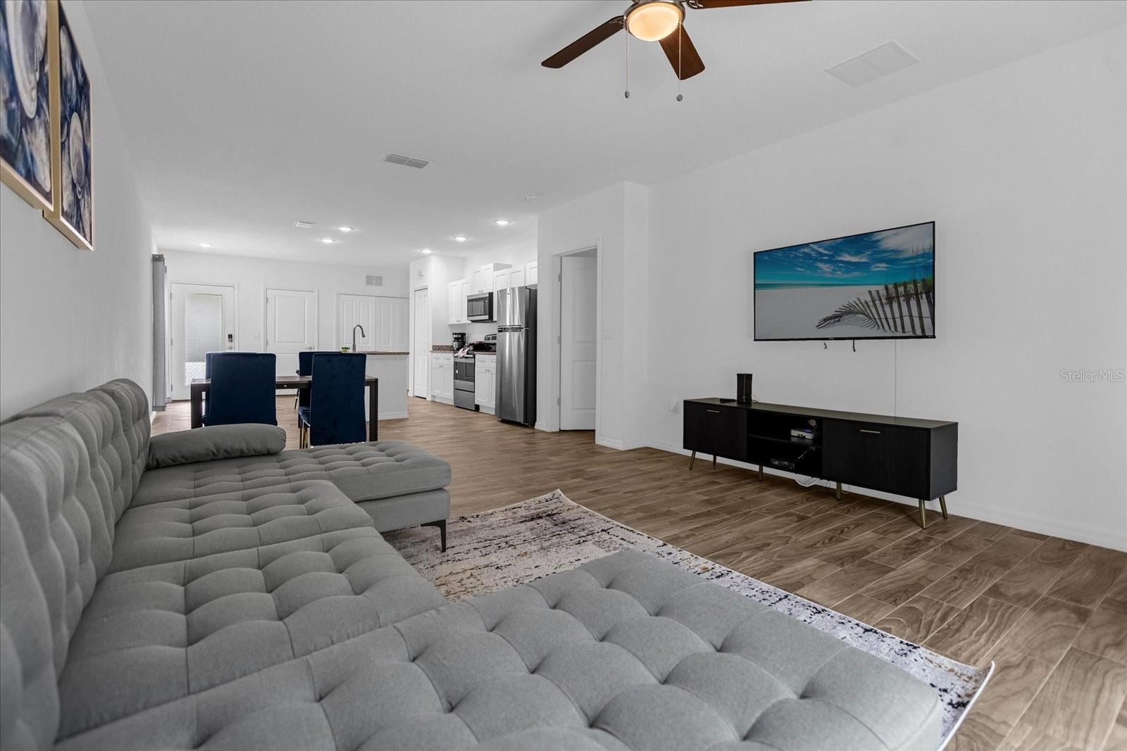 Image 9 of 17 For 97 Goldwyn Avenue