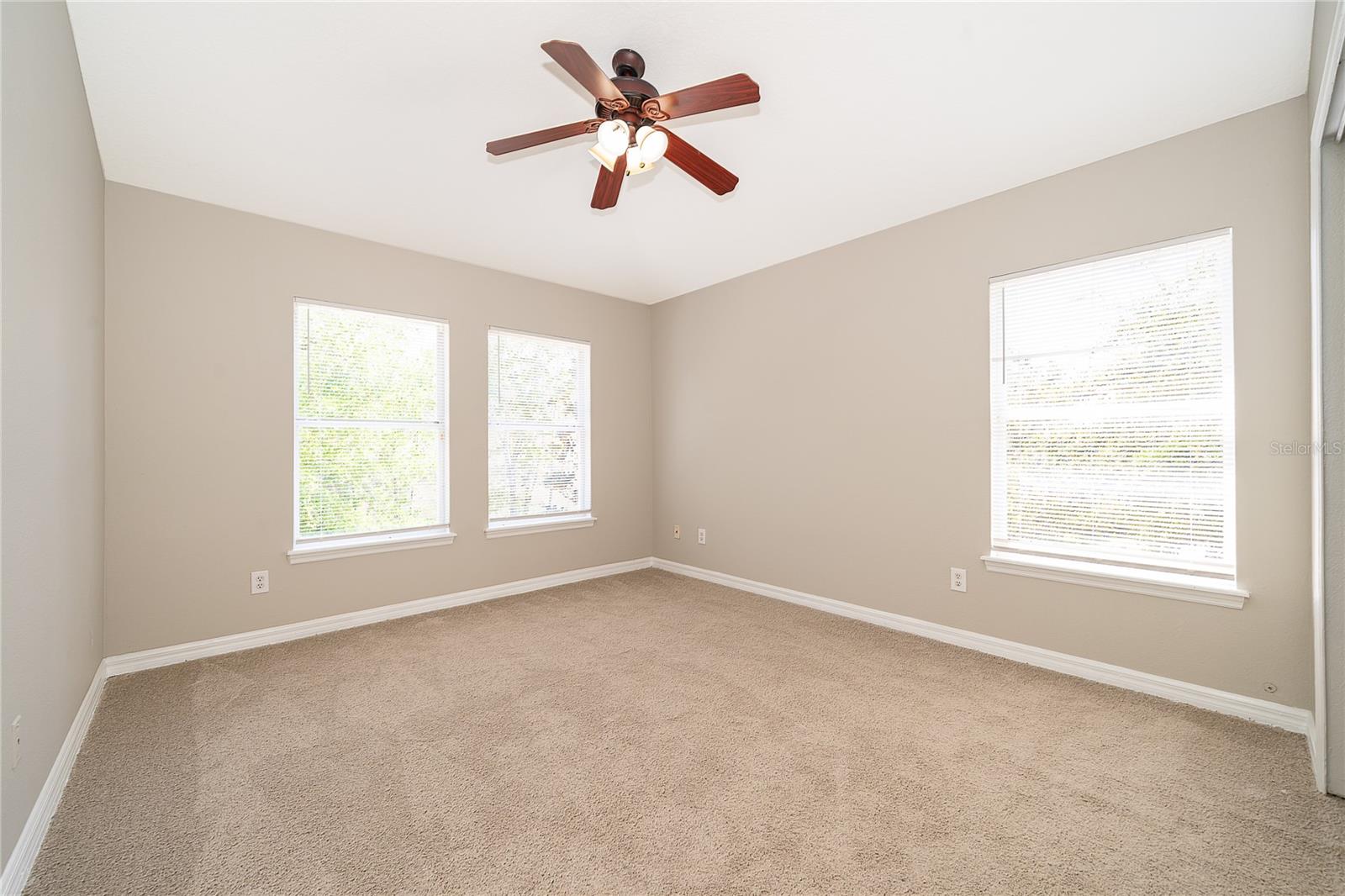 Image 18 of 22 For 10888 Eclipse Lily Way 62a