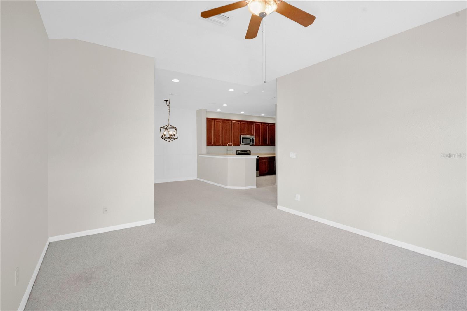 Image 13 of 60 For 17321 Promenade Drive