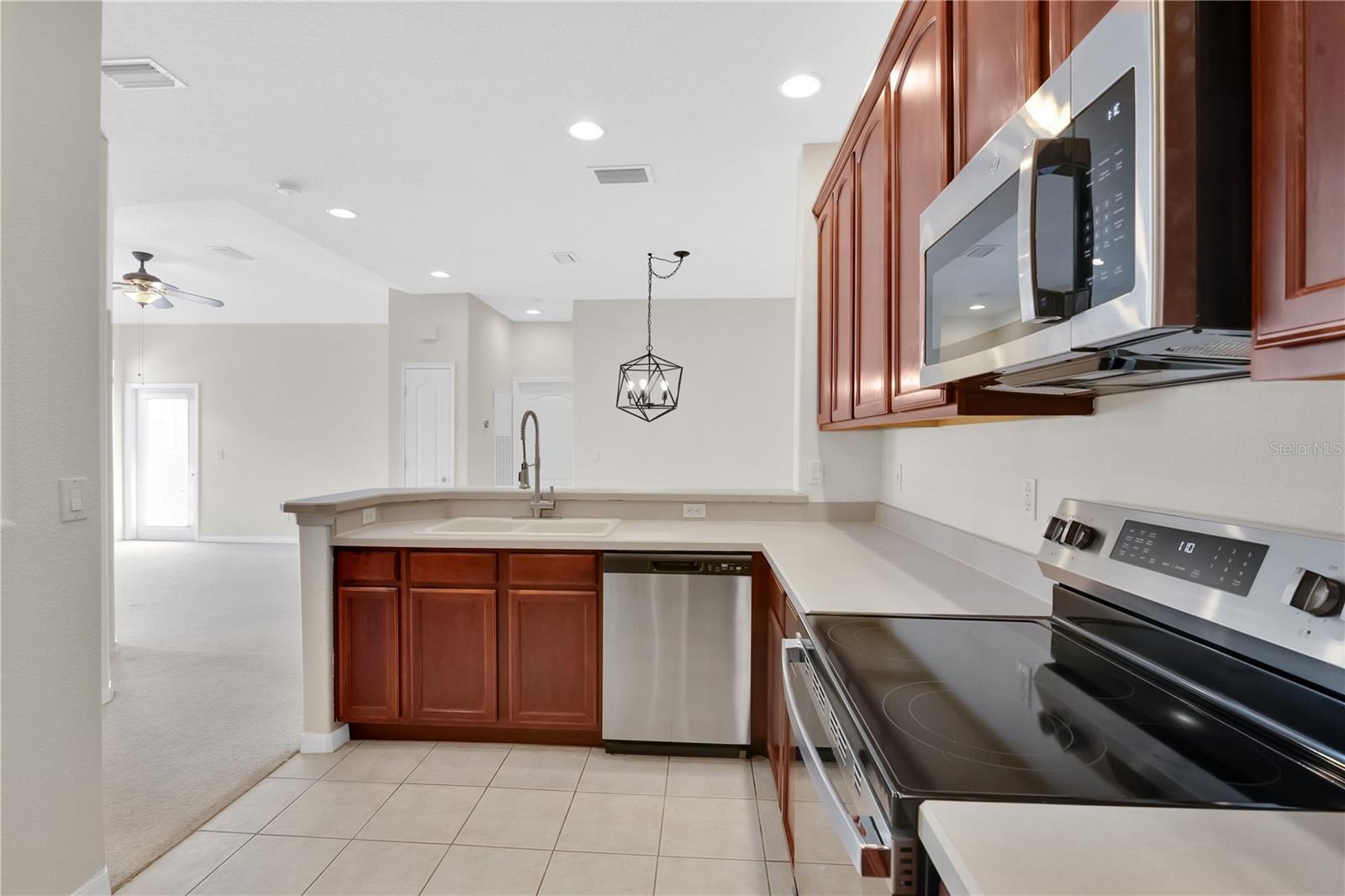 Image 16 of 60 For 17321 Promenade Drive