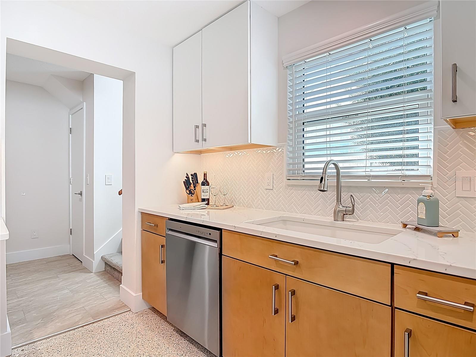 Image 11 of 43 For 214 Condict Drive