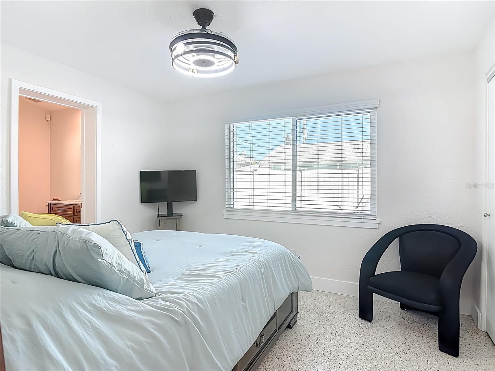 Image 23 of 43 For 214 Condict Drive