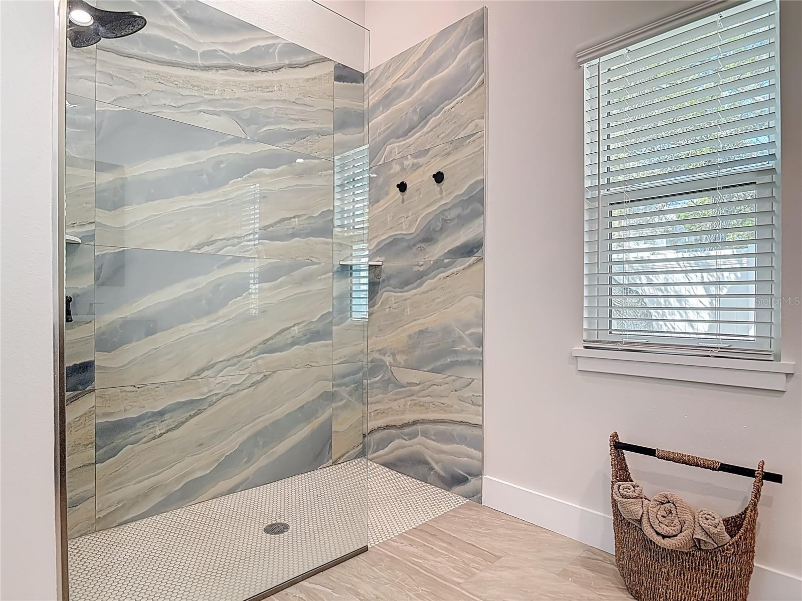 Image 27 of 43 For 214 Condict Drive