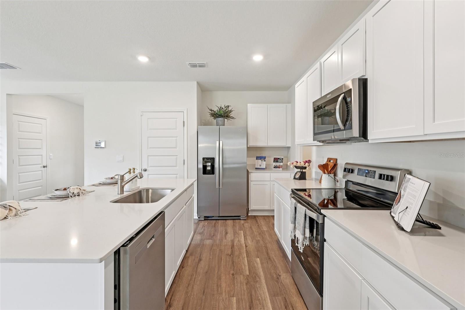 Image 13 of 36 For 7894 Forrest Fox Way