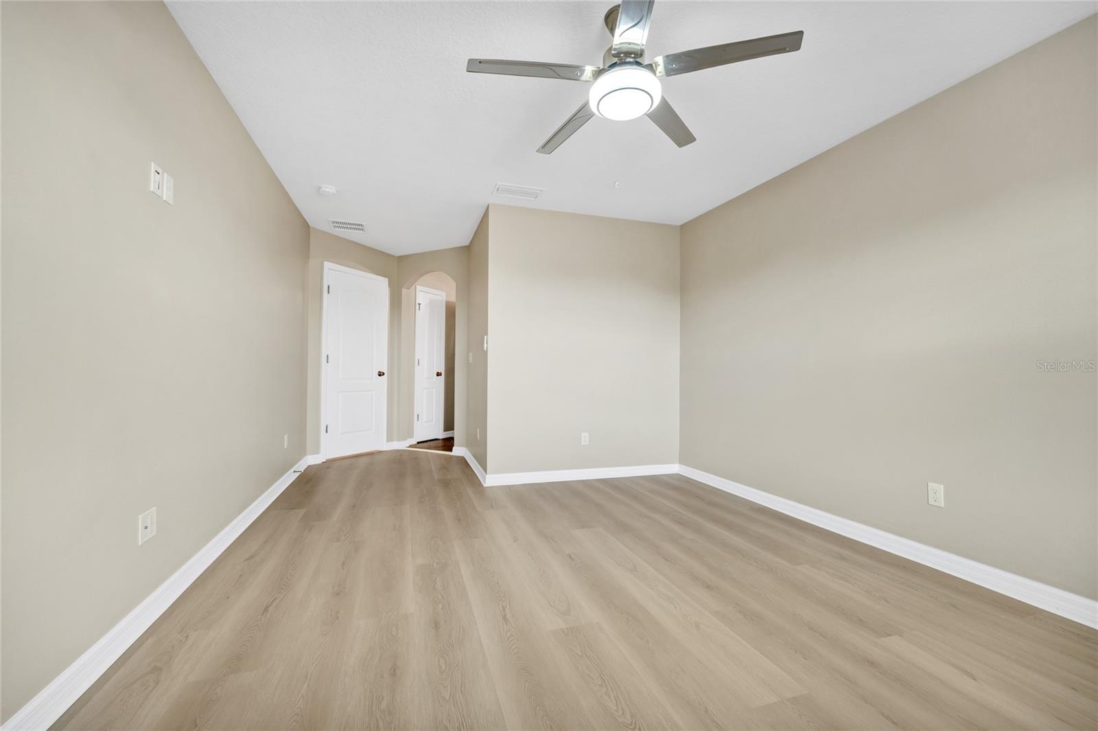 Image 12 of 20 For 15558 Sandfield Loop