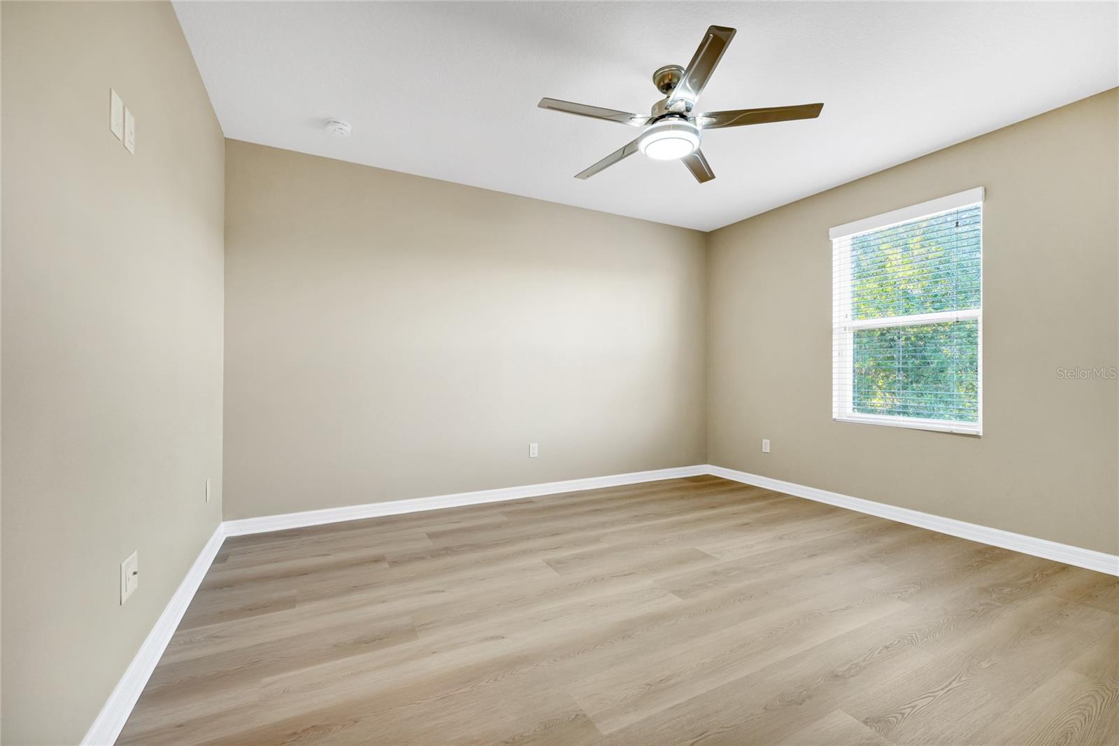 Image 14 of 20 For 15558 Sandfield Loop