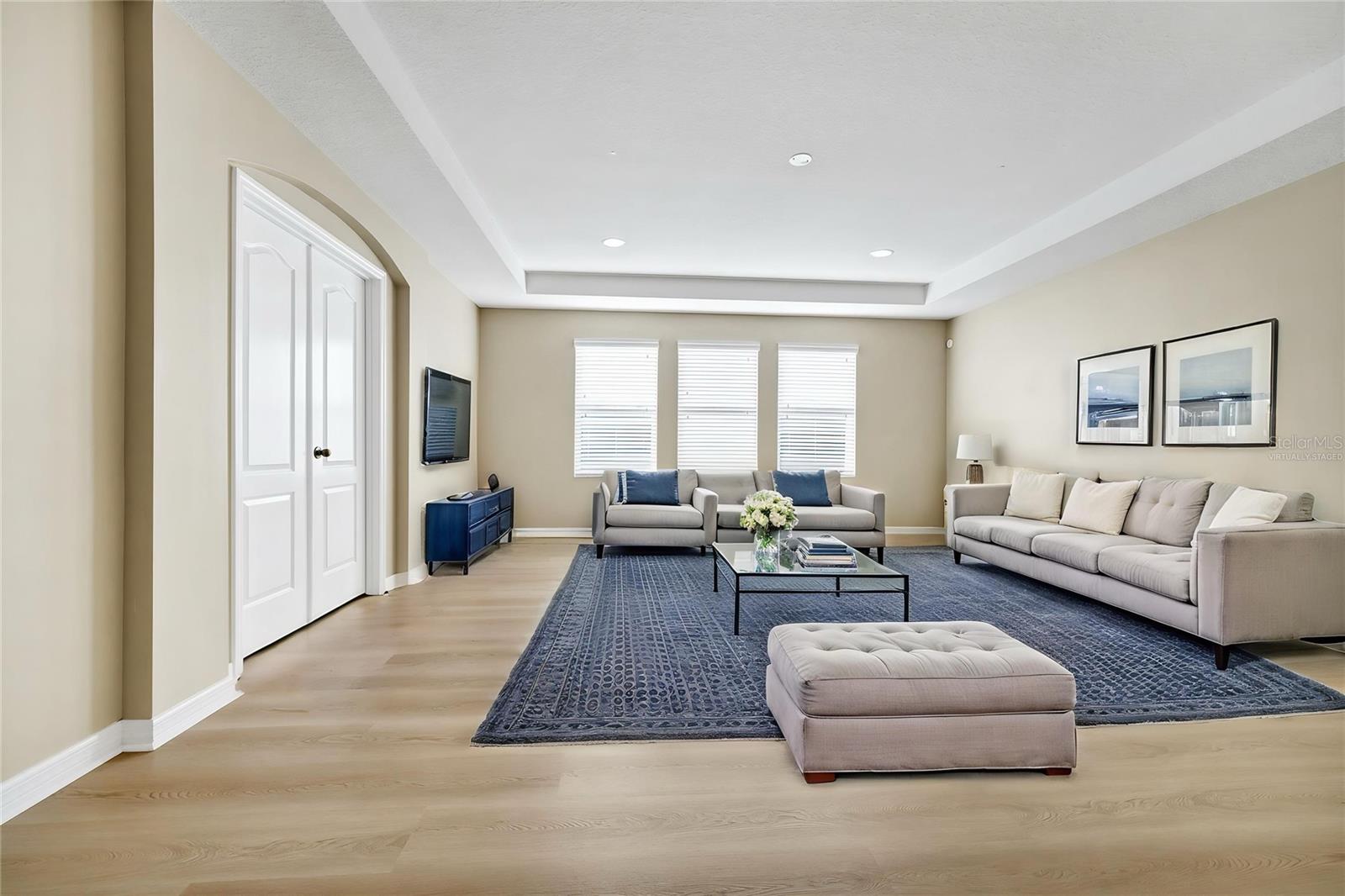 Image 5 of 20 For 15558 Sandfield Loop