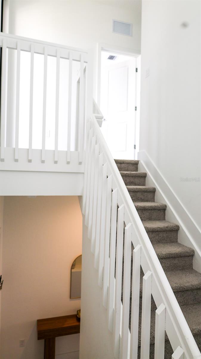 Listing photo id 12 for 5868 Agostino Way