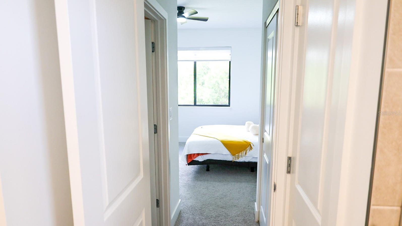 Listing photo id 19 for 5868 Agostino Way