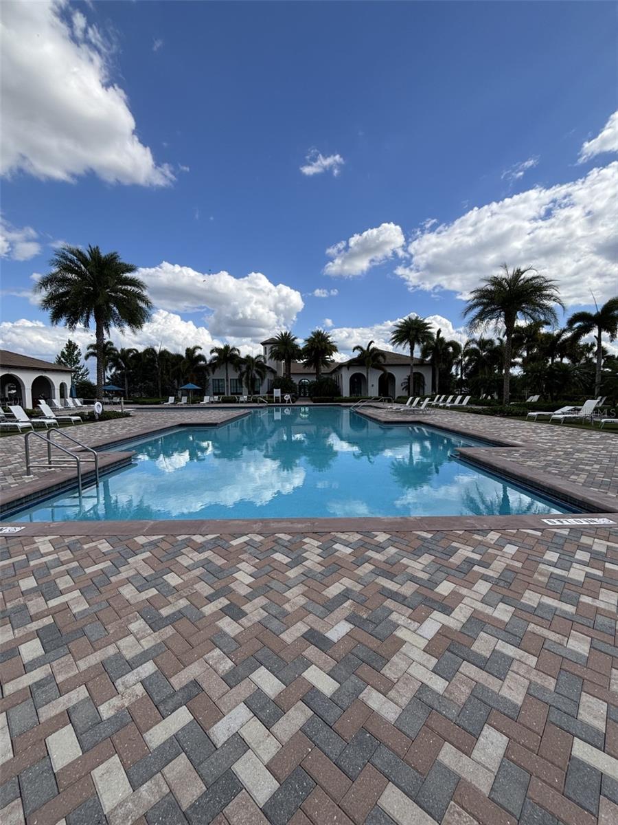 Listing photo id 37 for 5868 Agostino Way