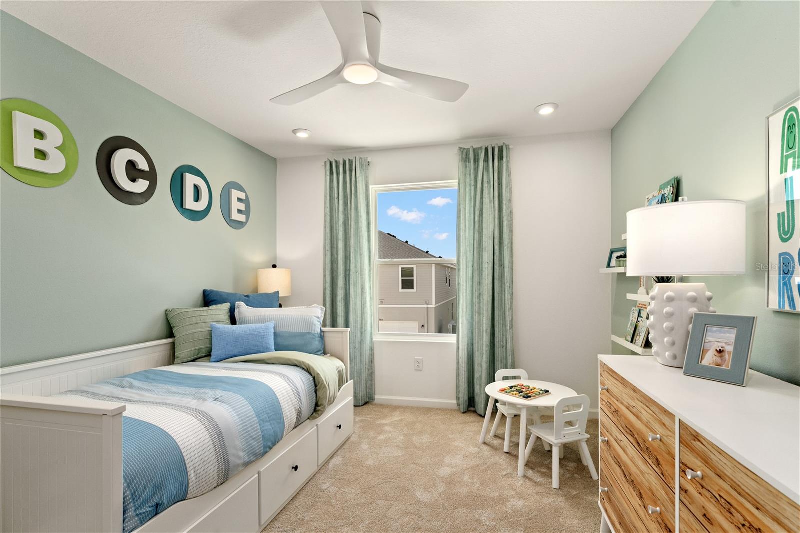 Image 14 of 49 For 10023 Gazebo Alley