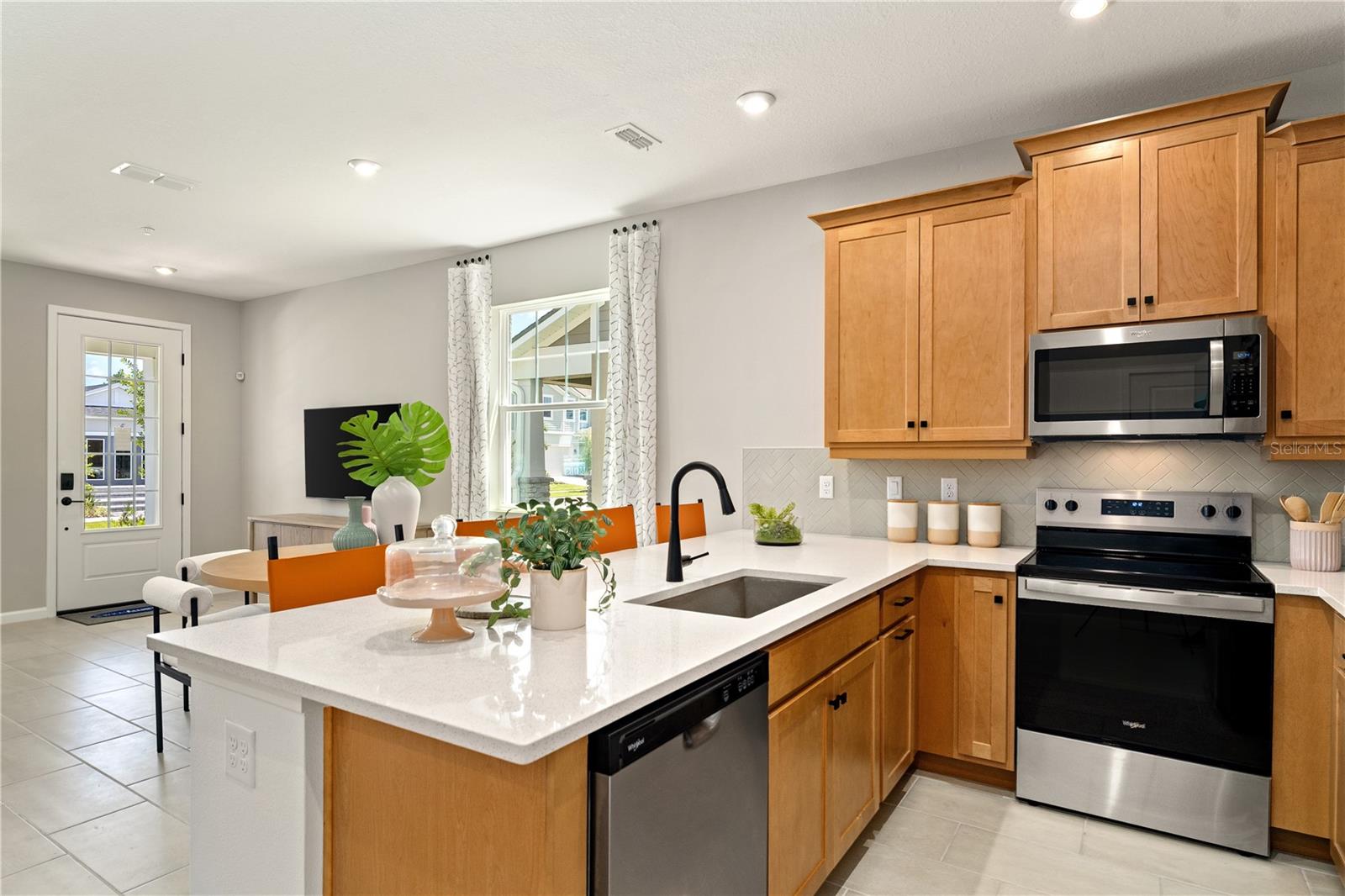 Image 7 of 49 For 10023 Gazebo Alley