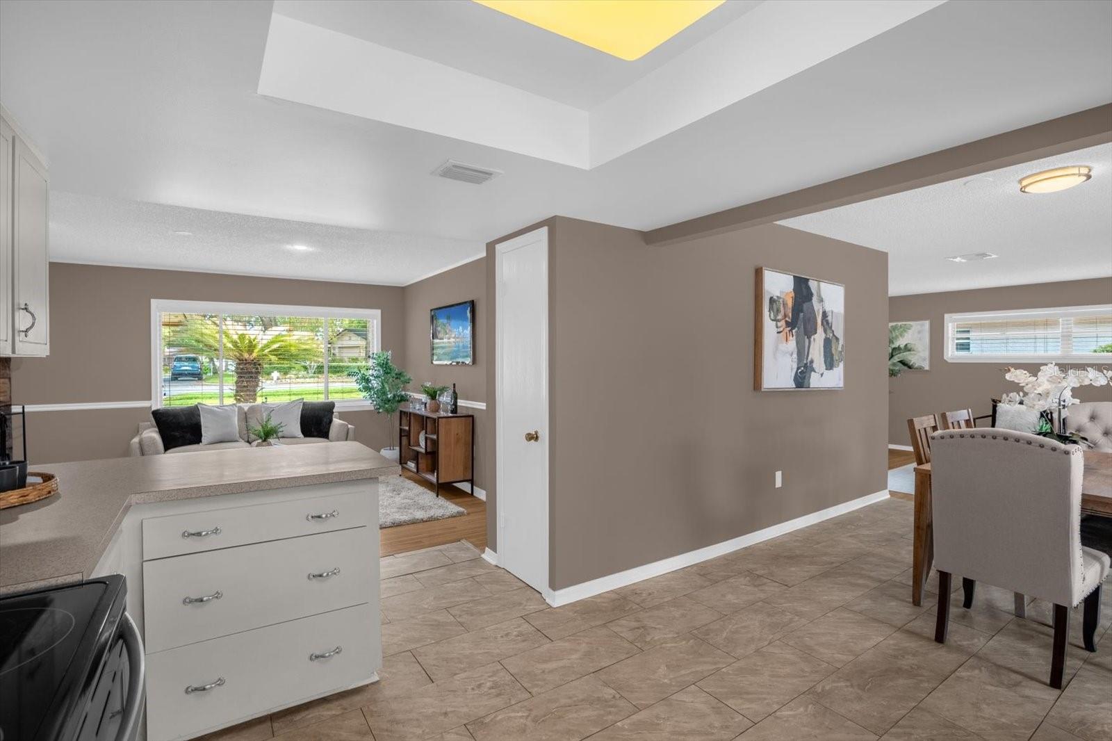 Image 10 of 40 For 606 Iris Street