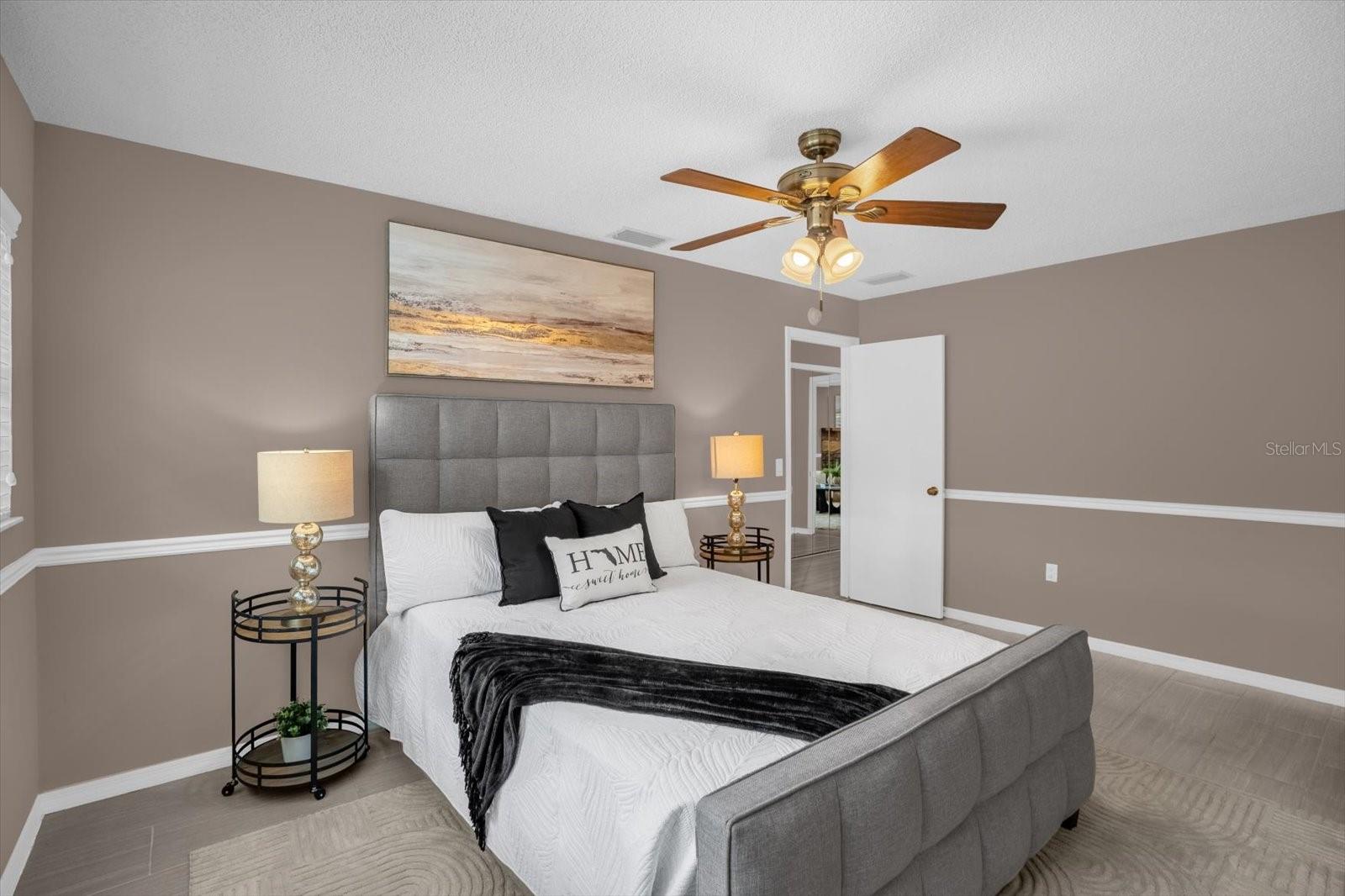 Image 13 of 40 For 606 Iris Street