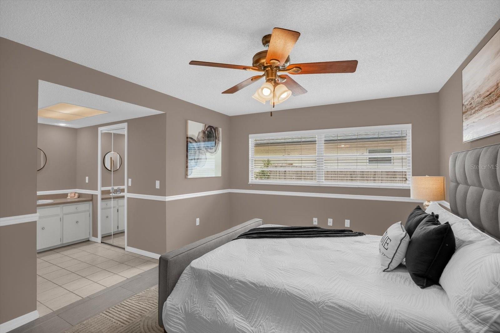 Image 14 of 40 For 606 Iris Street