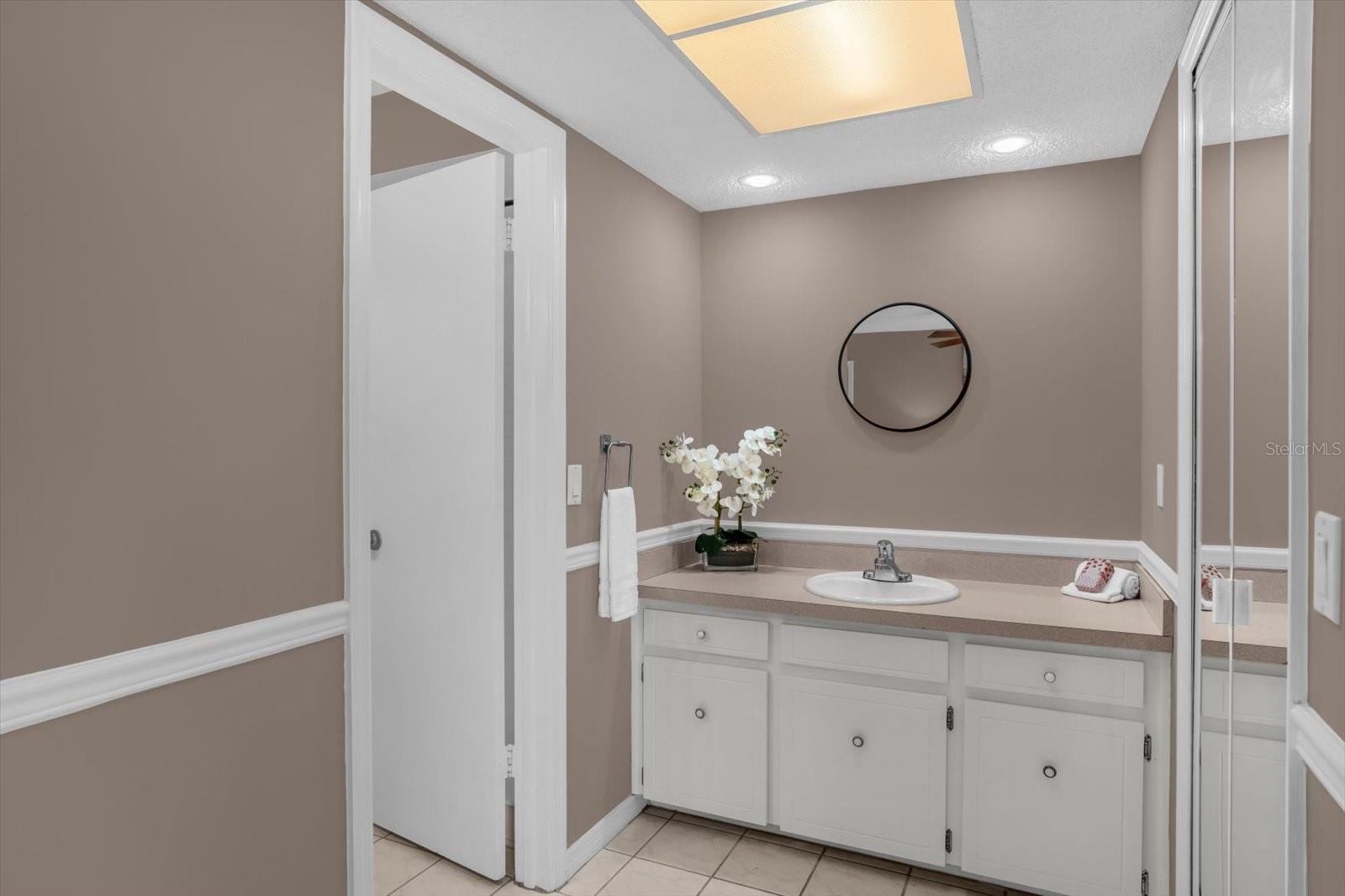 Image 15 of 40 For 606 Iris Street