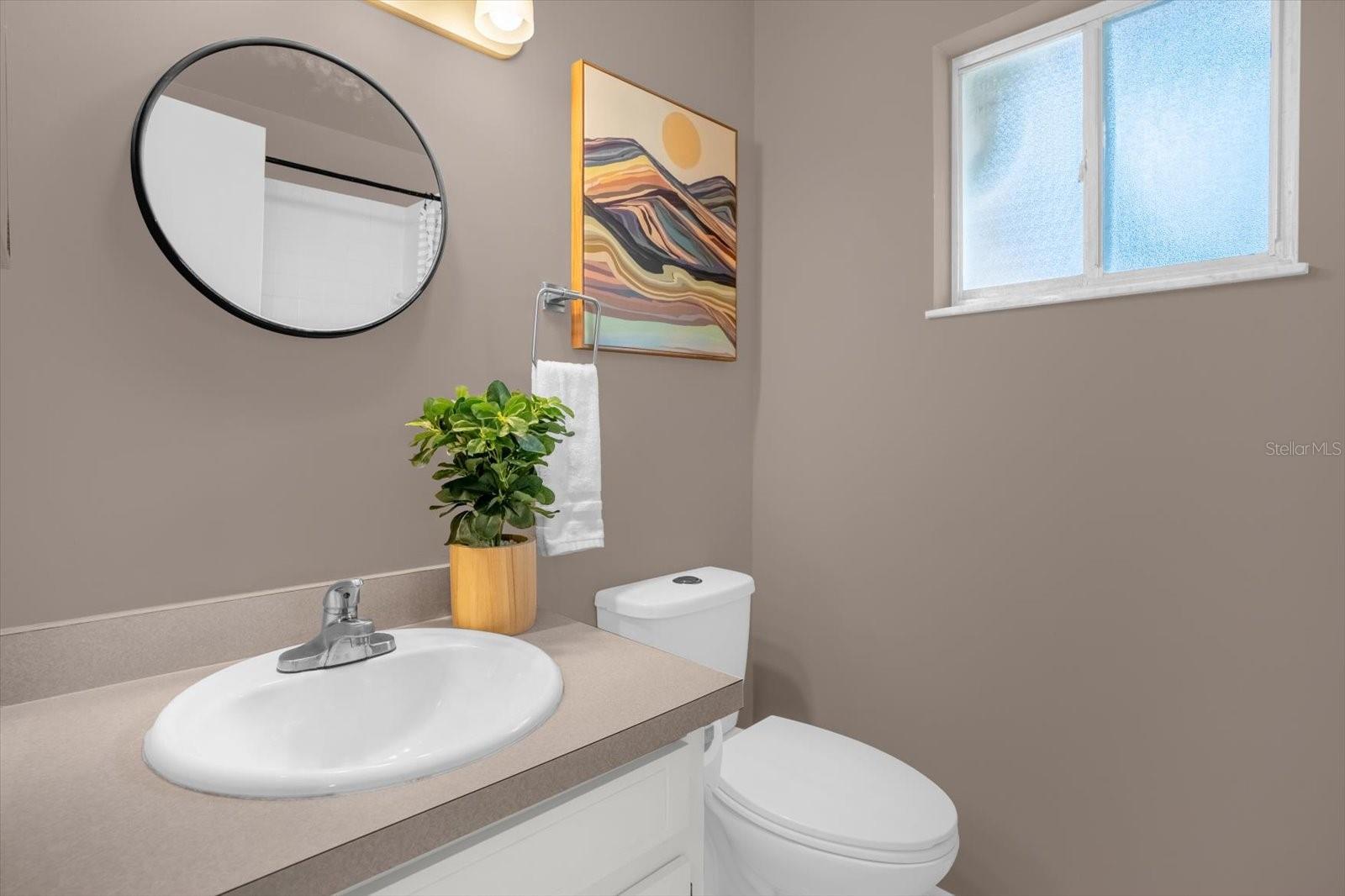 Image 16 of 40 For 606 Iris Street