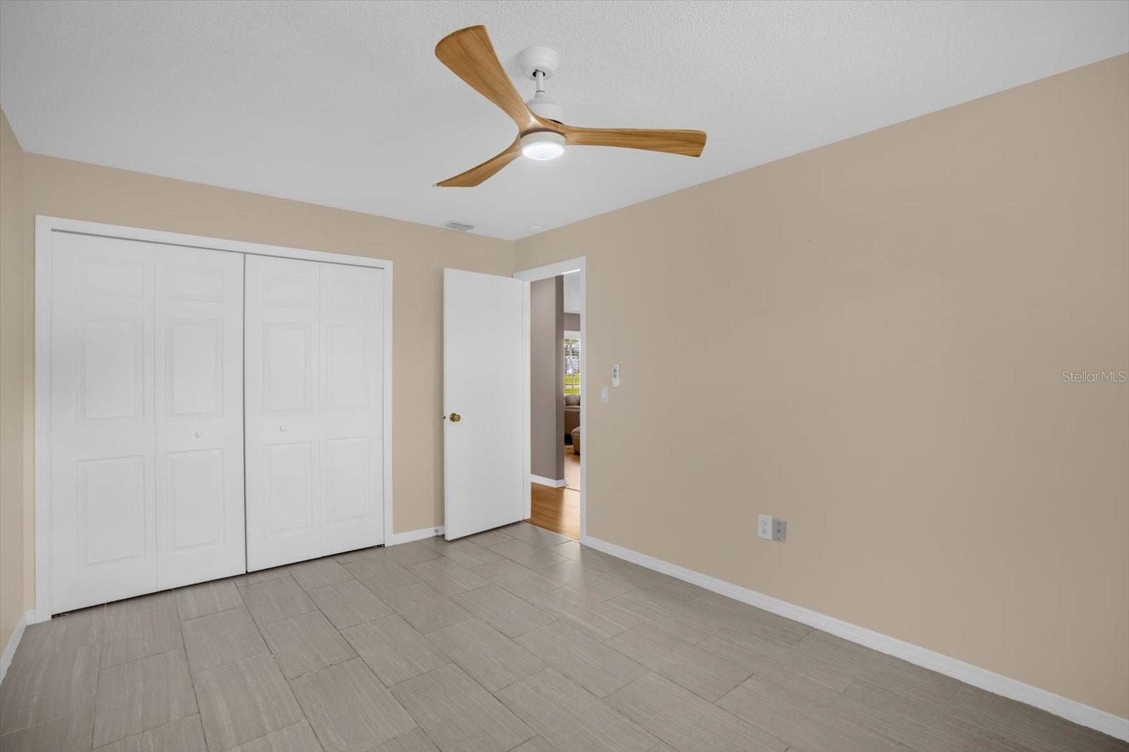 Image 21 of 40 For 606 Iris Street