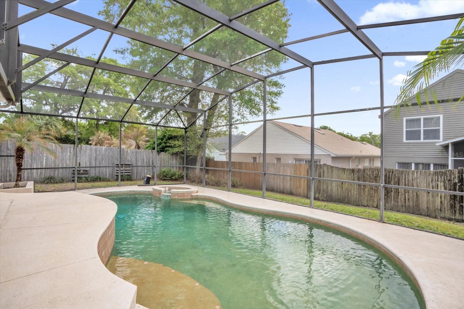 Image 24 of 40 For 606 Iris Street