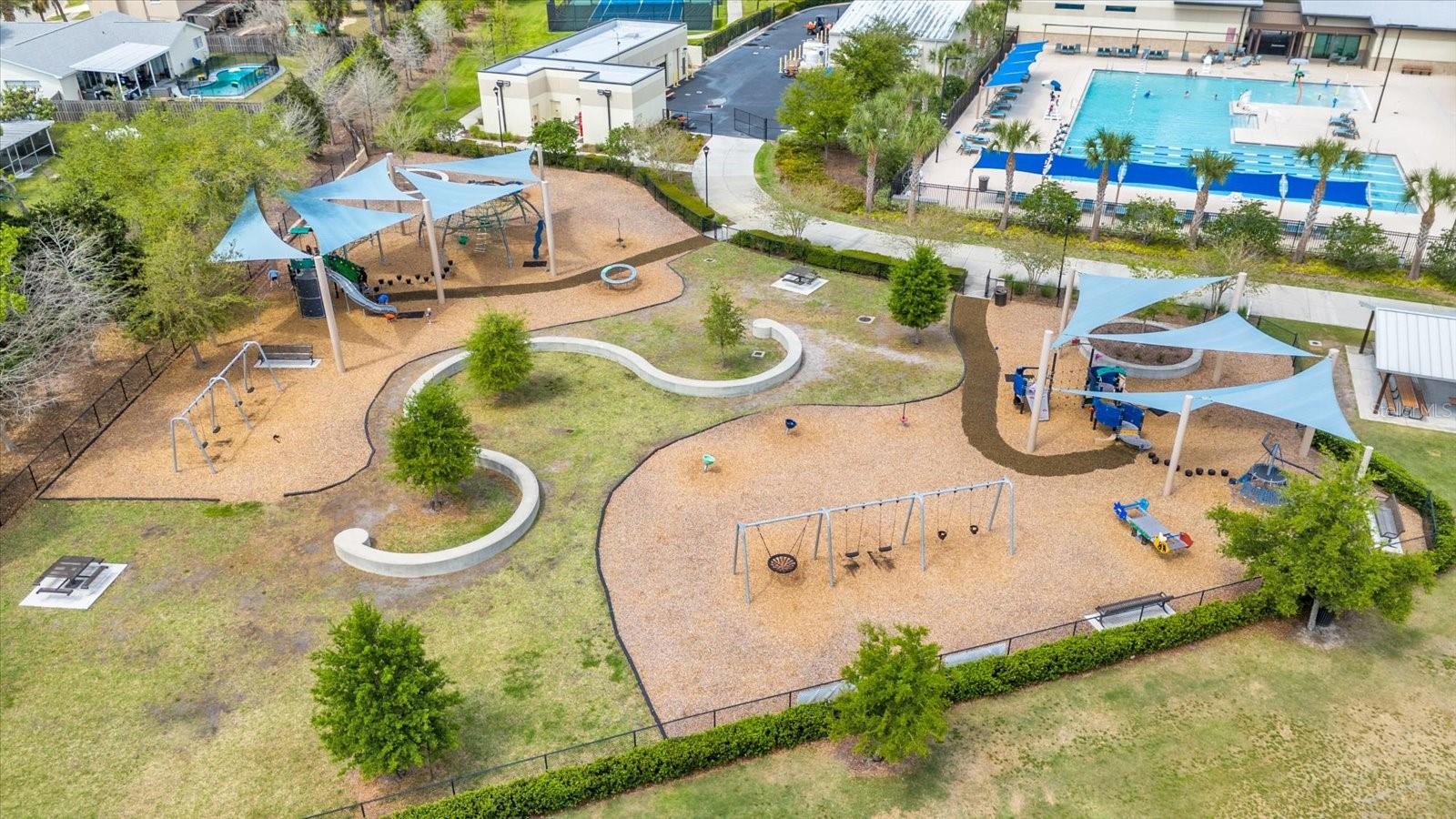 Image 33 of 40 For 606 Iris Street