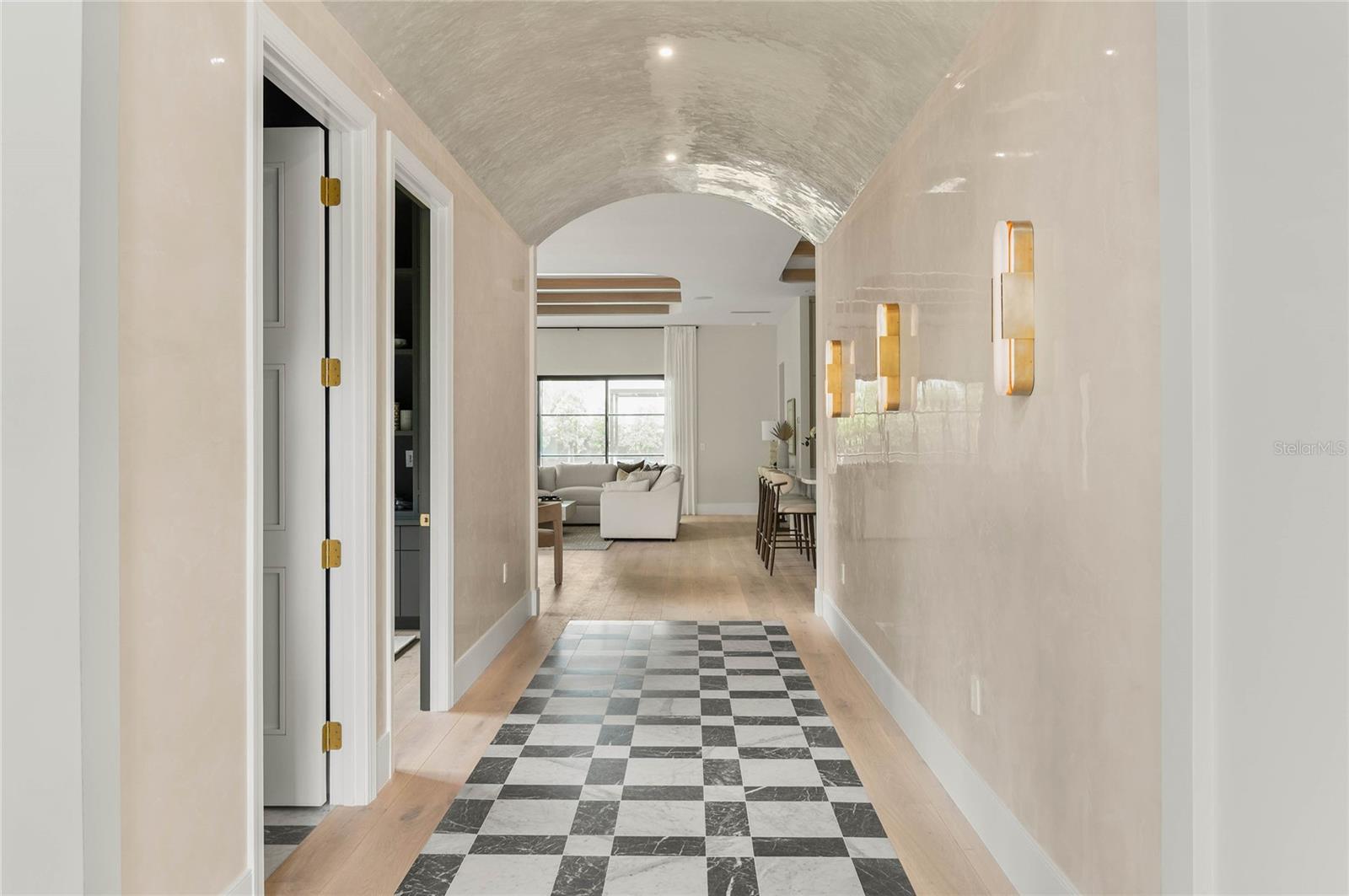 Image 11 of 81 For 150 Dana Way