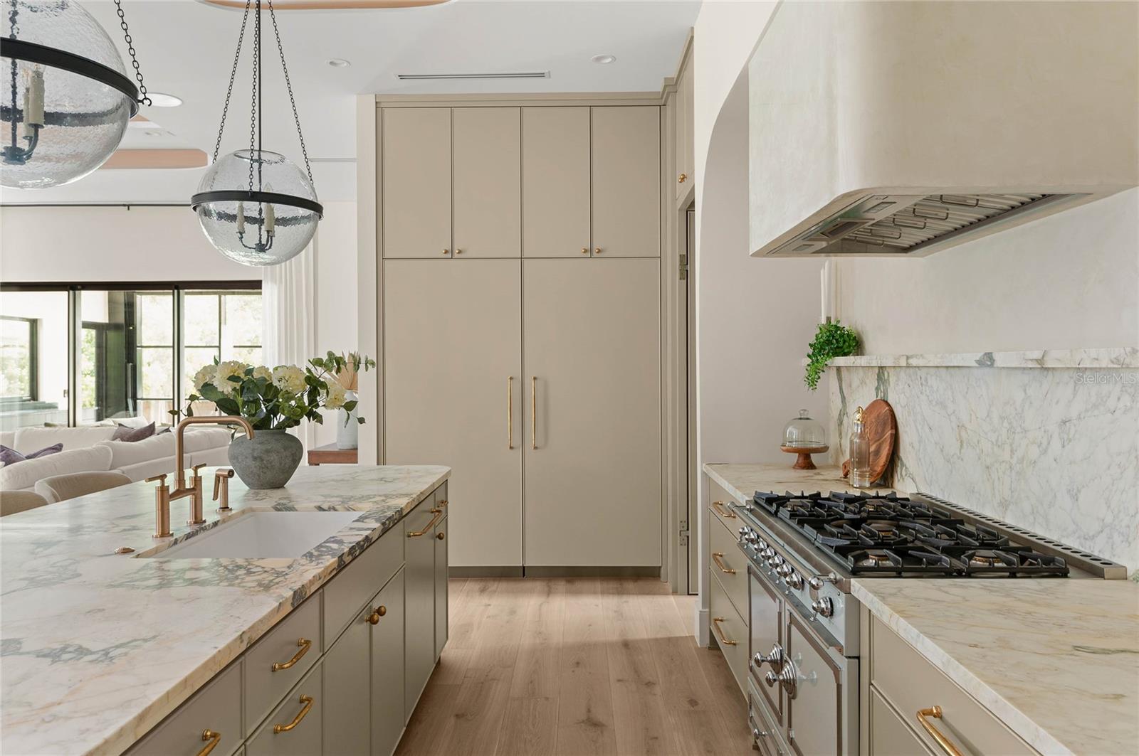 Image 21 of 81 For 150 Dana Way