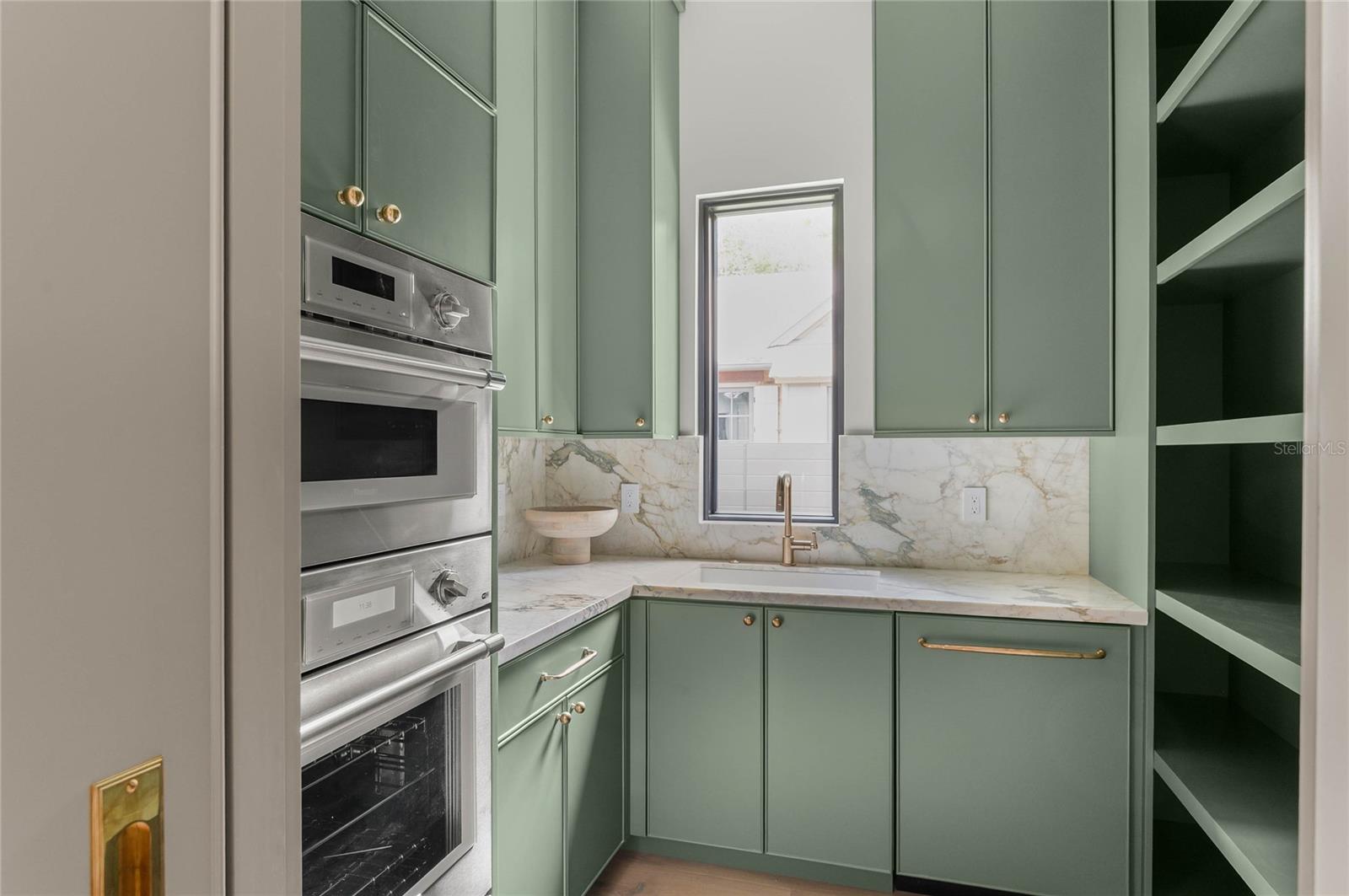 Image 27 of 81 For 150 Dana Way