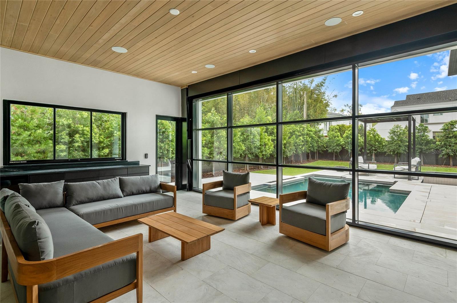 Image 30 of 81 For 150 Dana Way