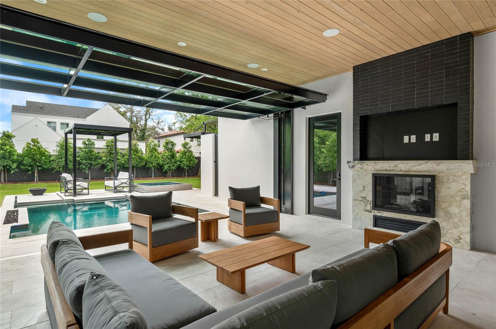 Image 32 of 81 For 150 Dana Way