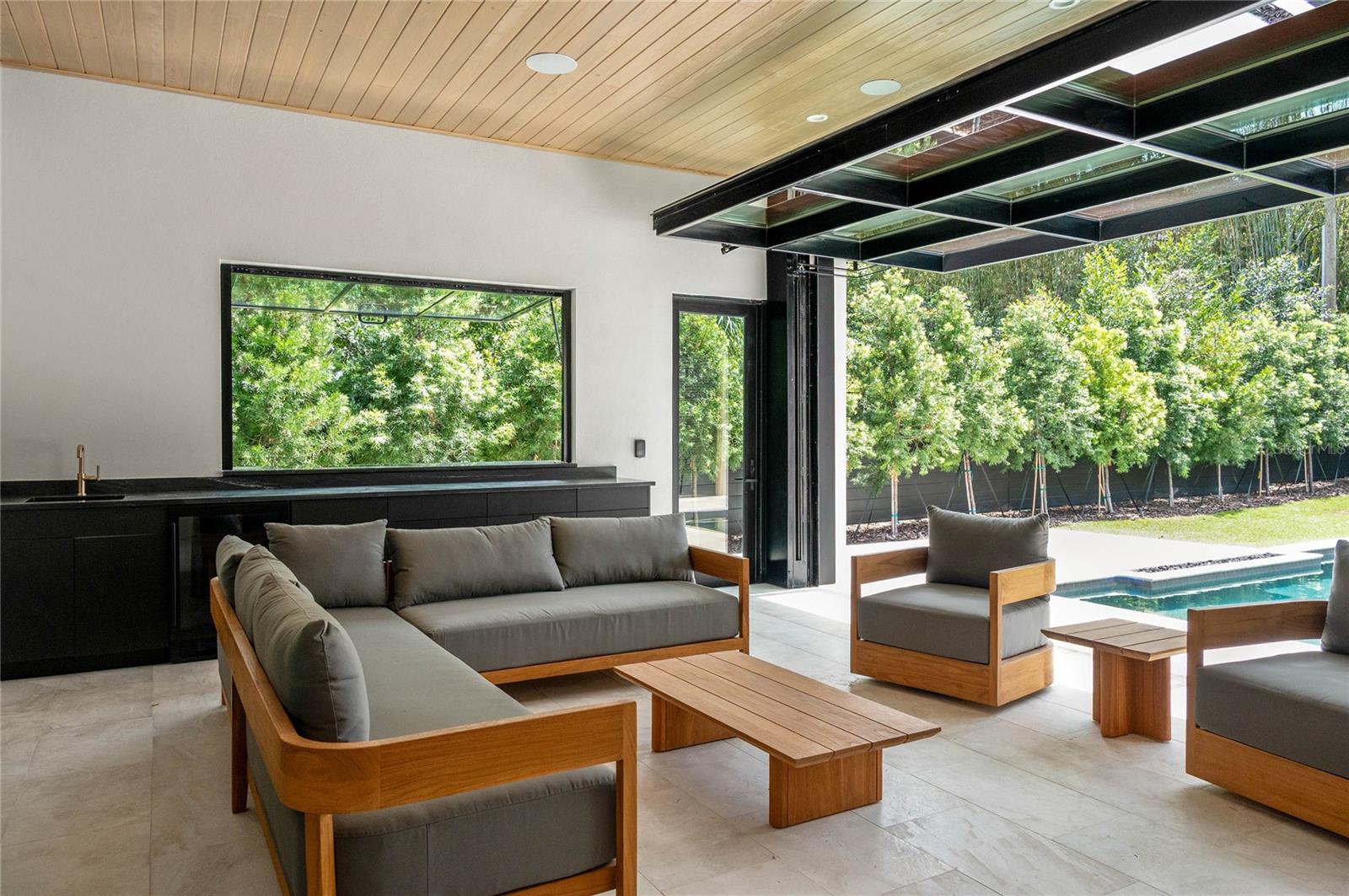 Image 36 of 81 For 150 Dana Way