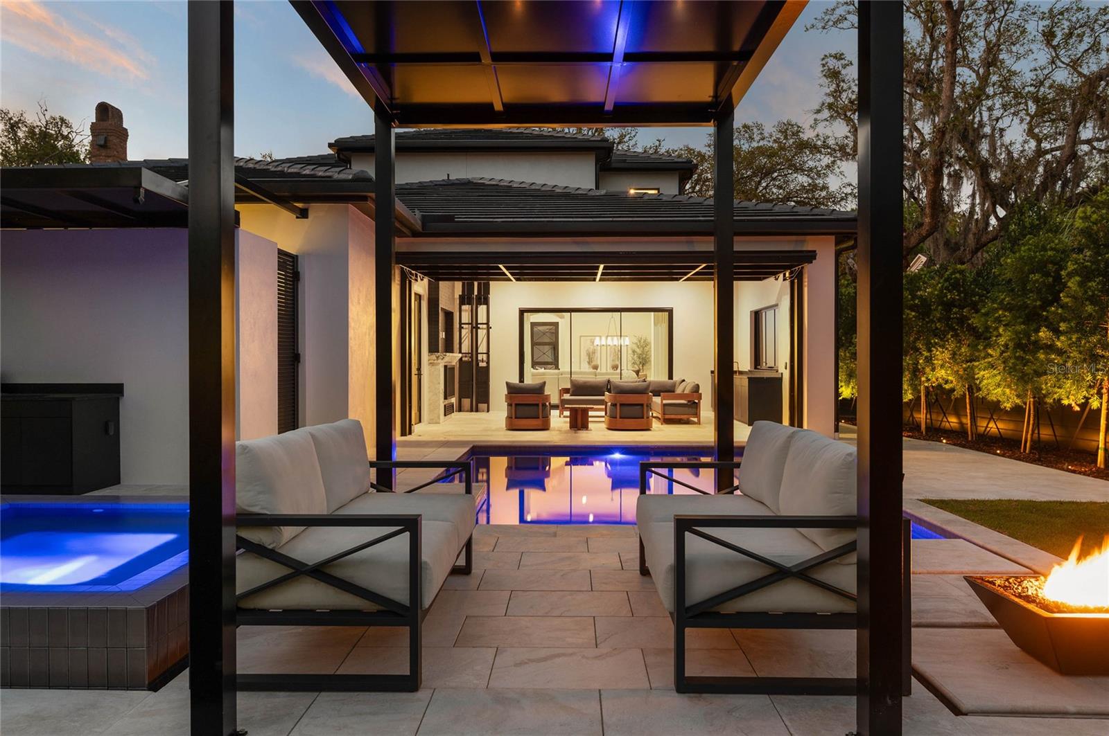 Image 4 of 81 For 150 Dana Way