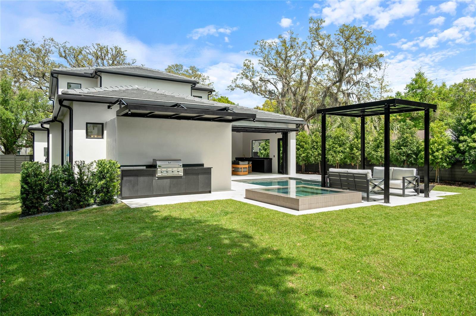 Image 70 of 81 For 150 Dana Way