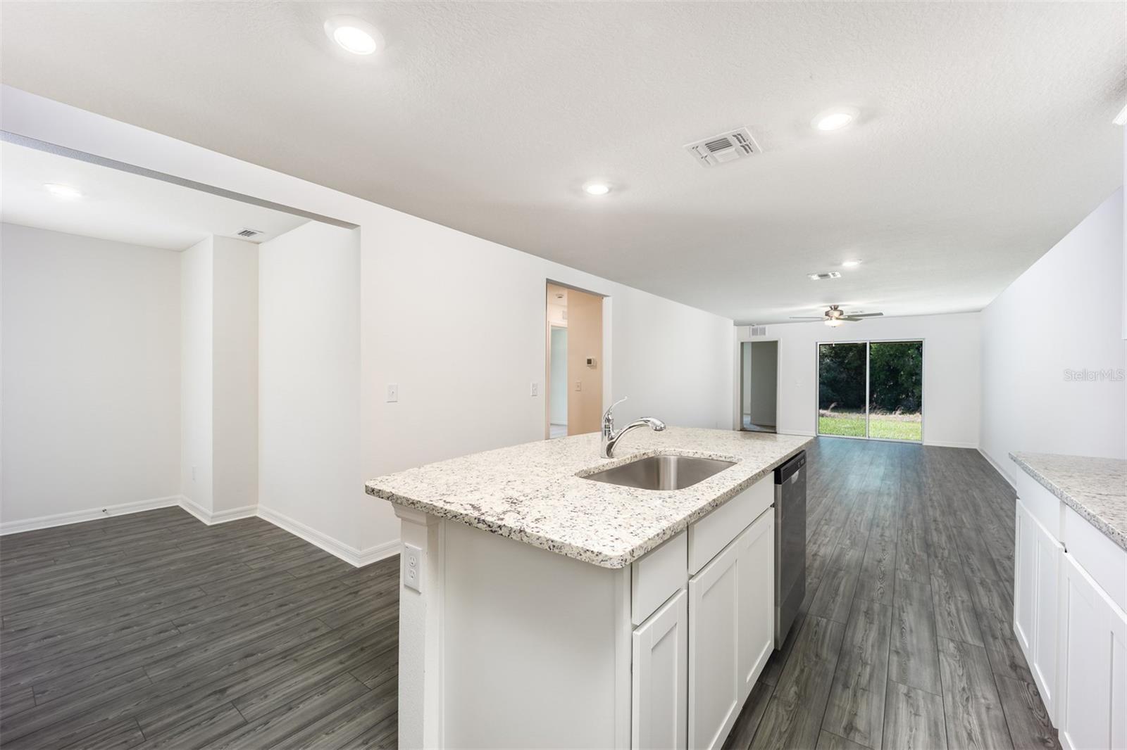 Image 4 of 19 For 3179 Seville Street