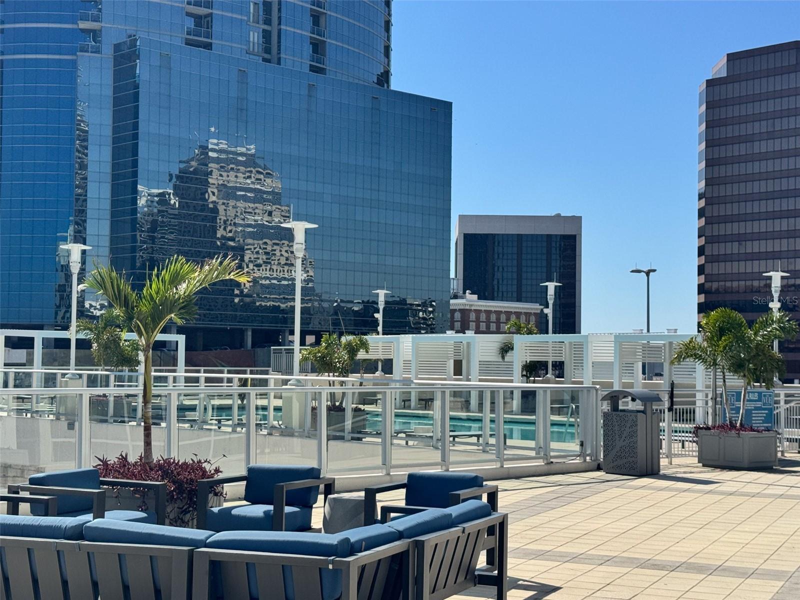 Image 21 of 30 For 150 Robinson Street 701