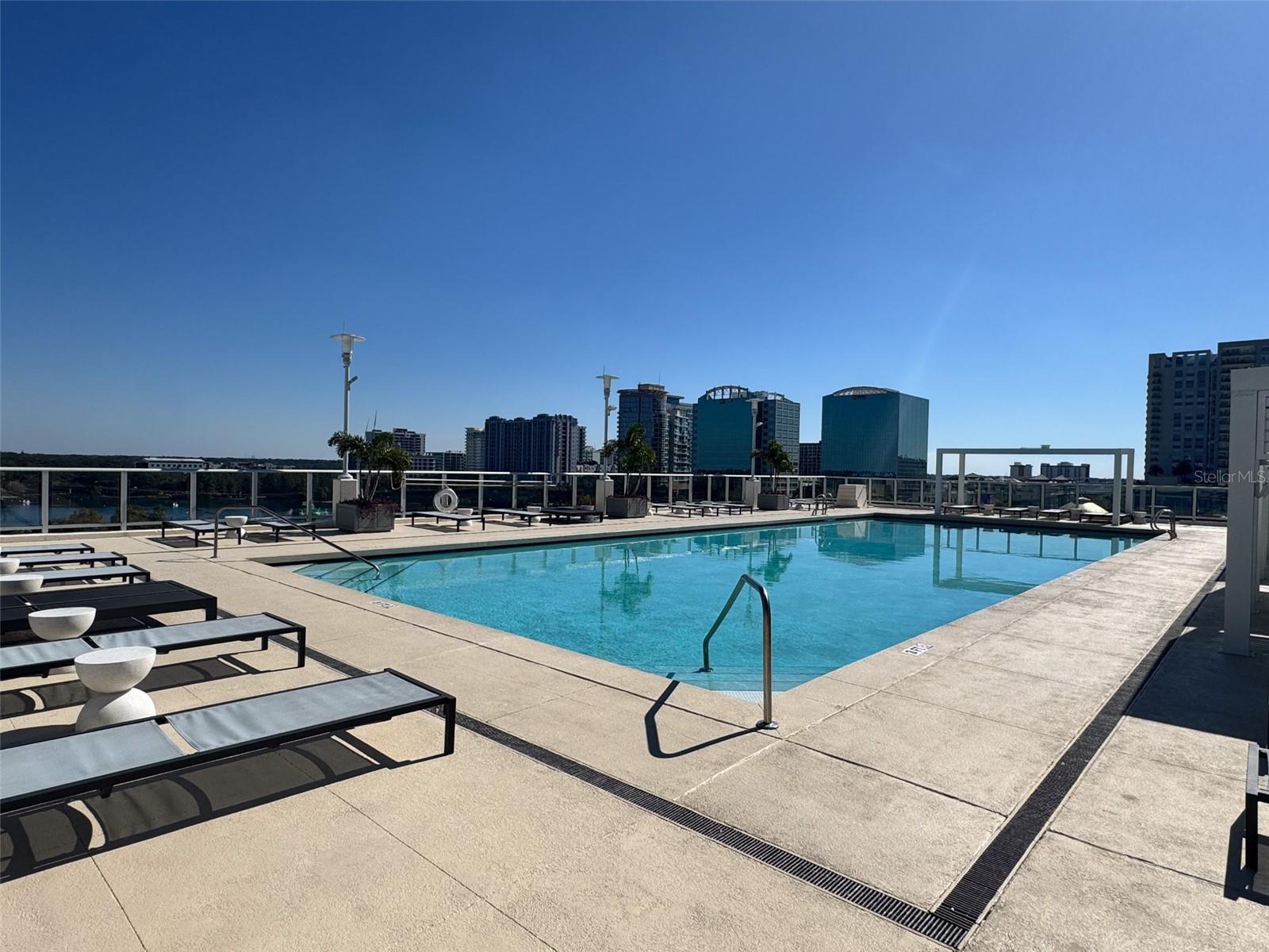 Image 24 of 30 For 150 Robinson Street 701