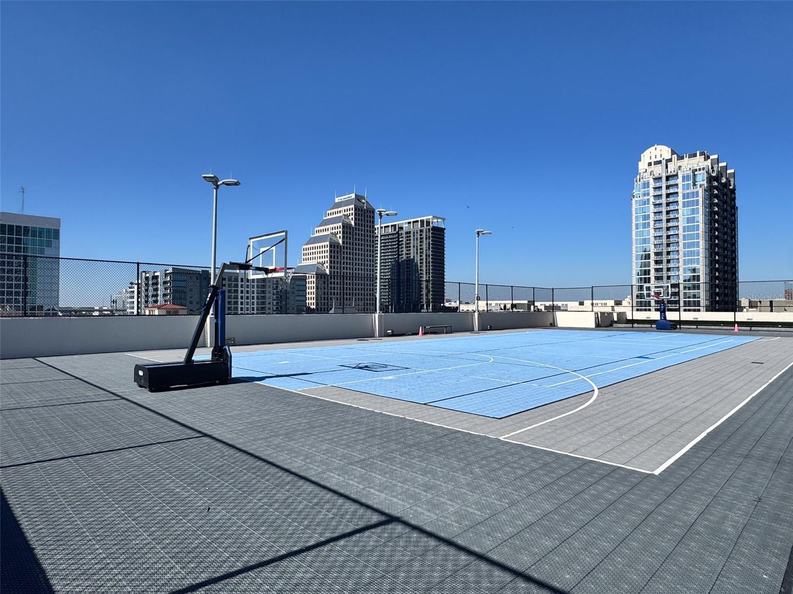 Image 25 of 30 For 150 Robinson Street 701