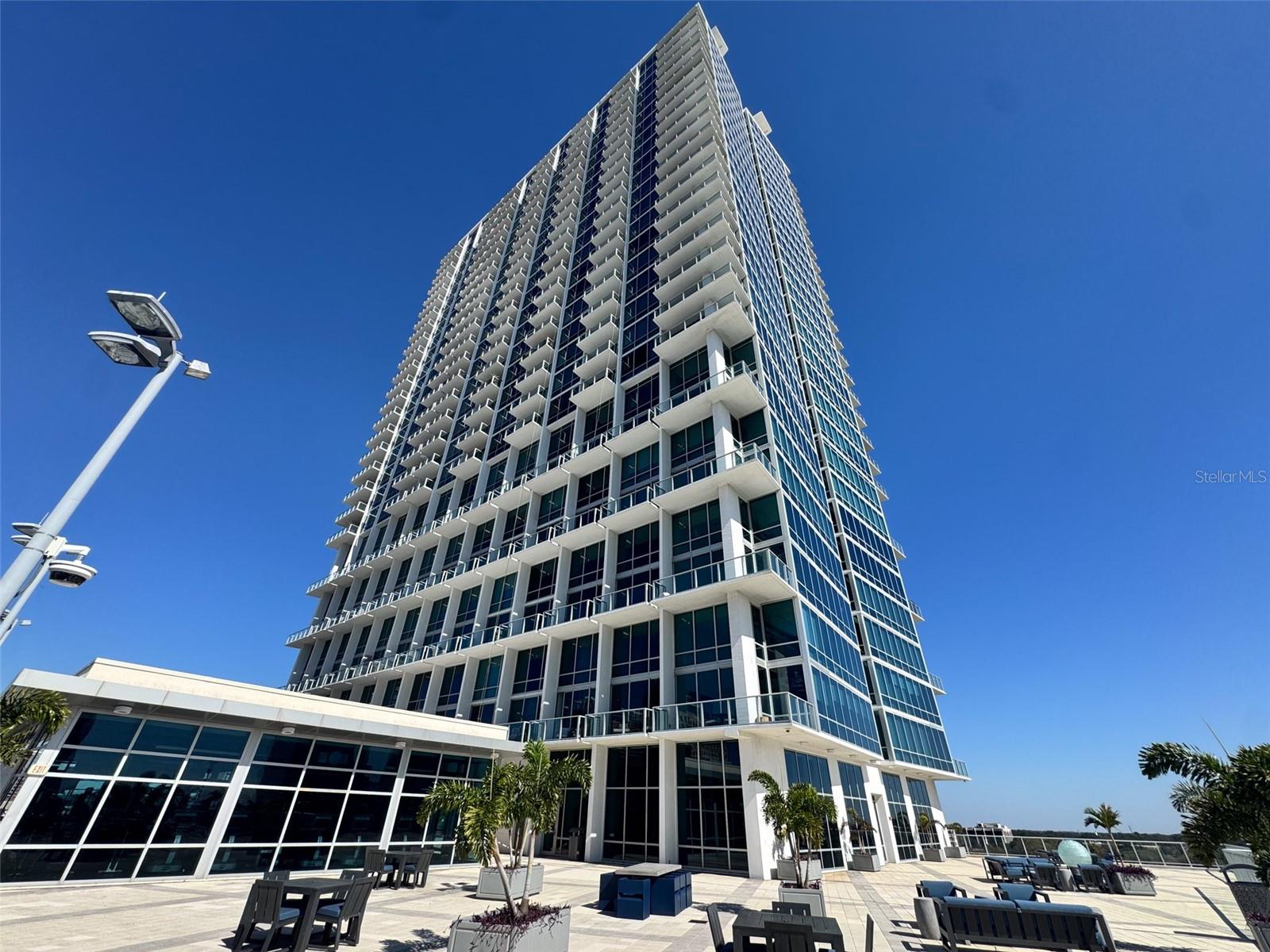 Image 26 of 30 For 150 Robinson Street 701