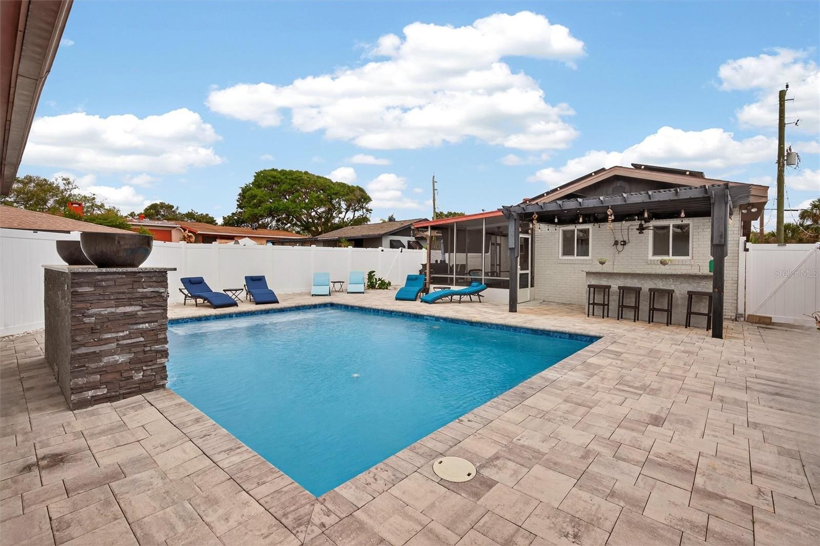 Image 11 of 37 For 344 Zelda Boulevard