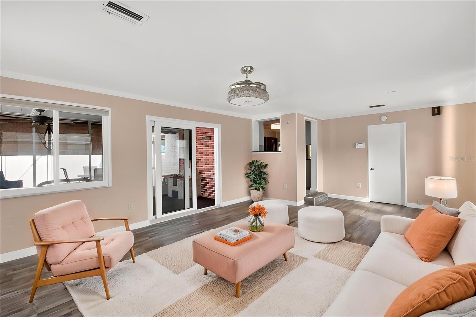 Image 18 of 37 For 344 Zelda Boulevard