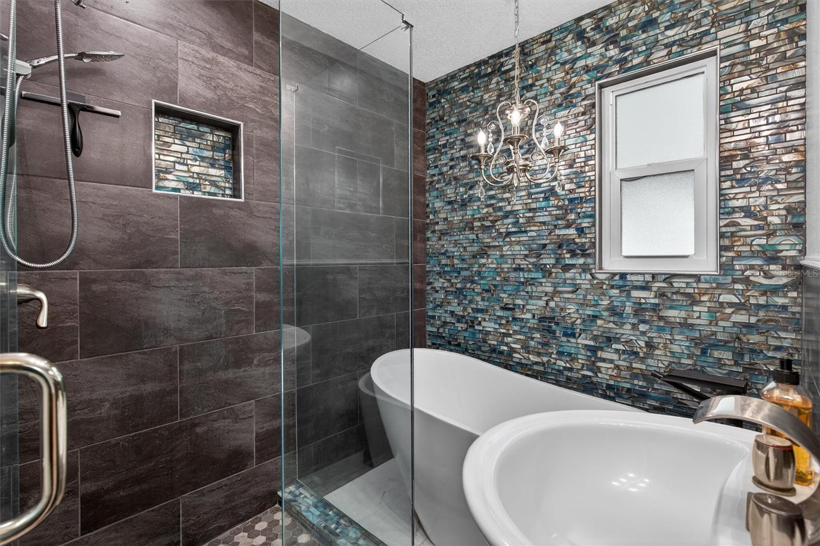 Image 33 of 37 For 344 Zelda Boulevard