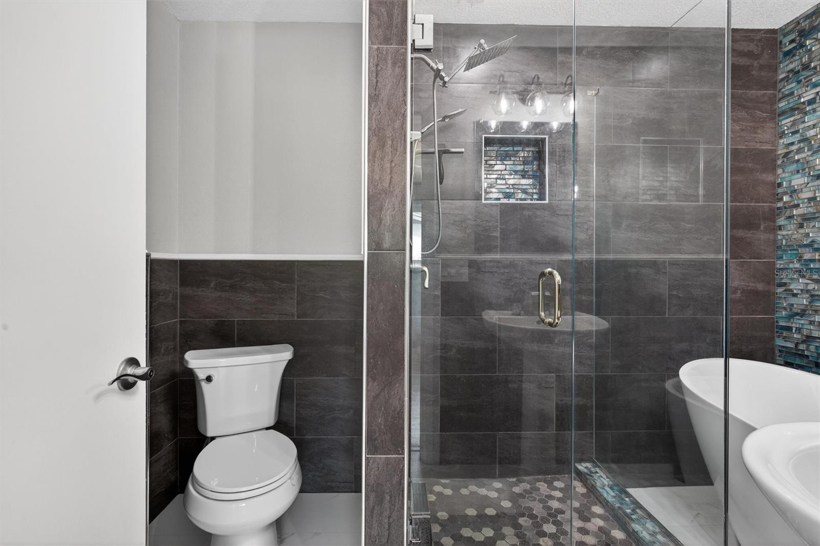 Image 34 of 37 For 344 Zelda Boulevard