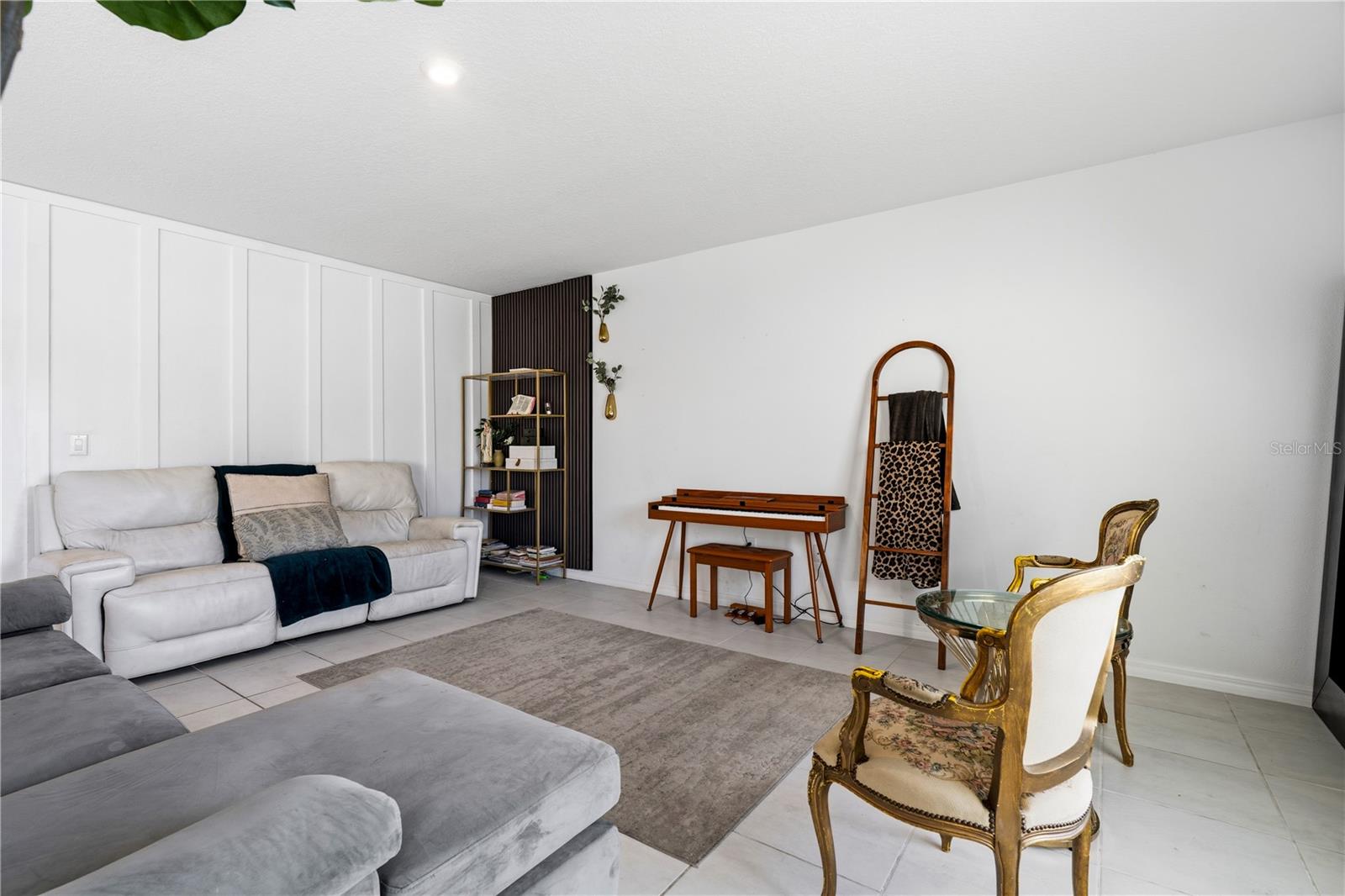 Image 7 of 49 For 5626 Costa Blanca Way