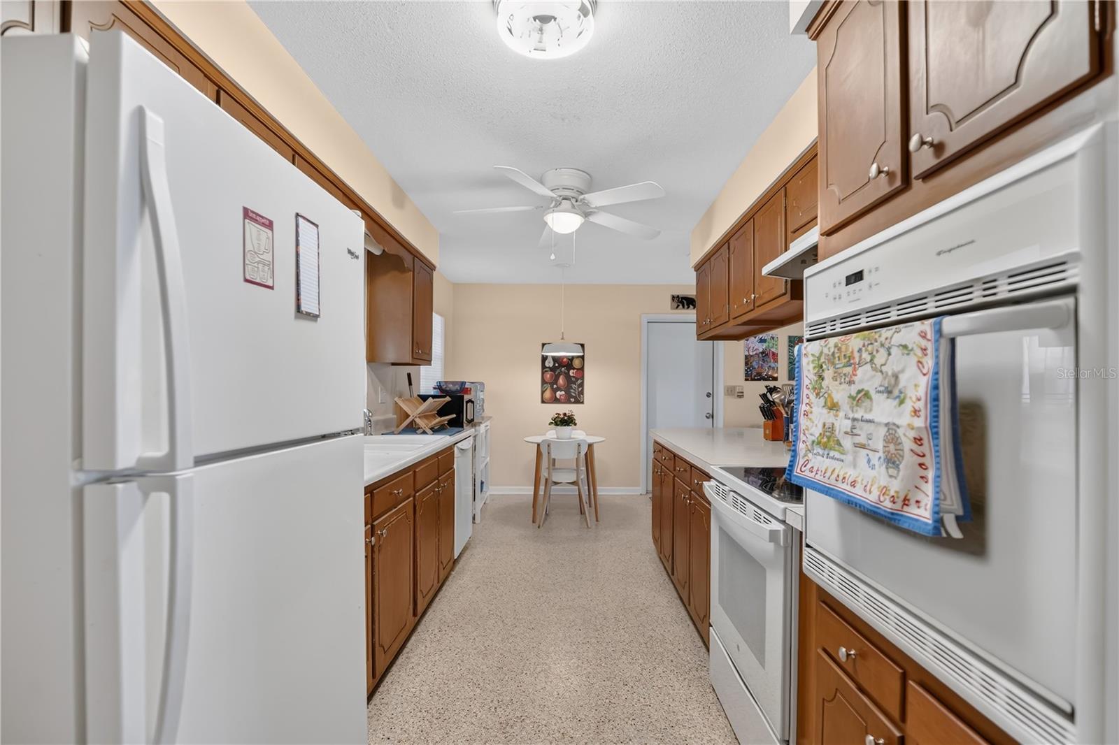 Image 12 of 37 For 5531 Chenault Avenue