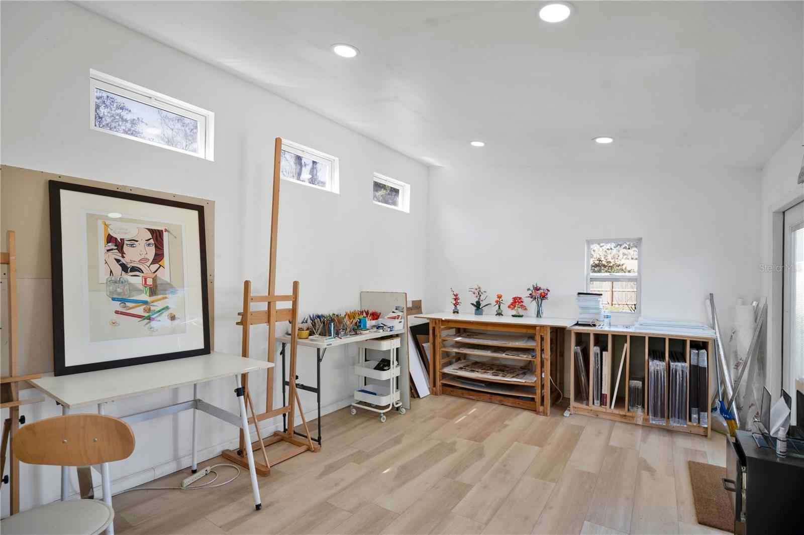 Image 22 of 37 For 5531 Chenault Avenue