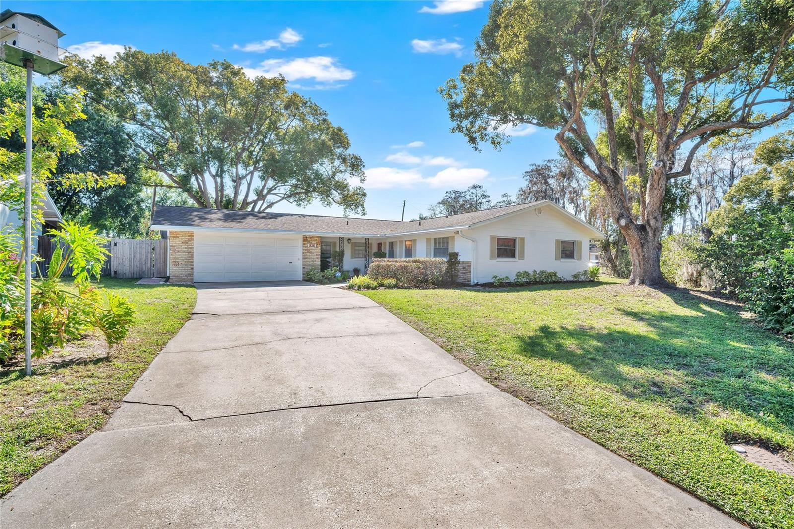 Image 3 of 37 For 5531 Chenault Avenue