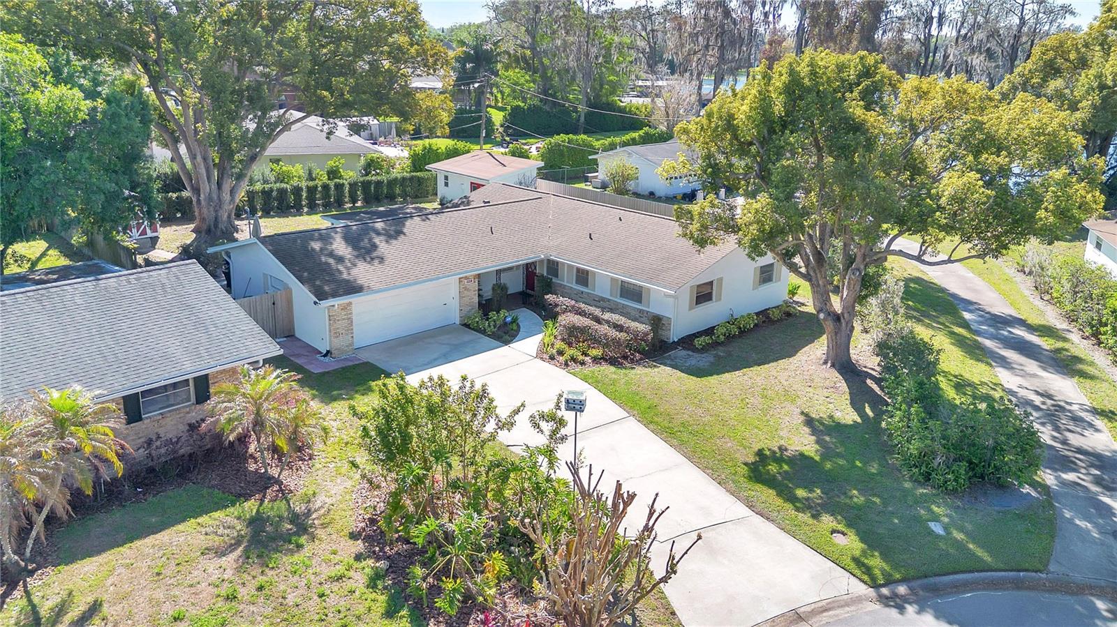 Image 32 of 37 For 5531 Chenault Avenue